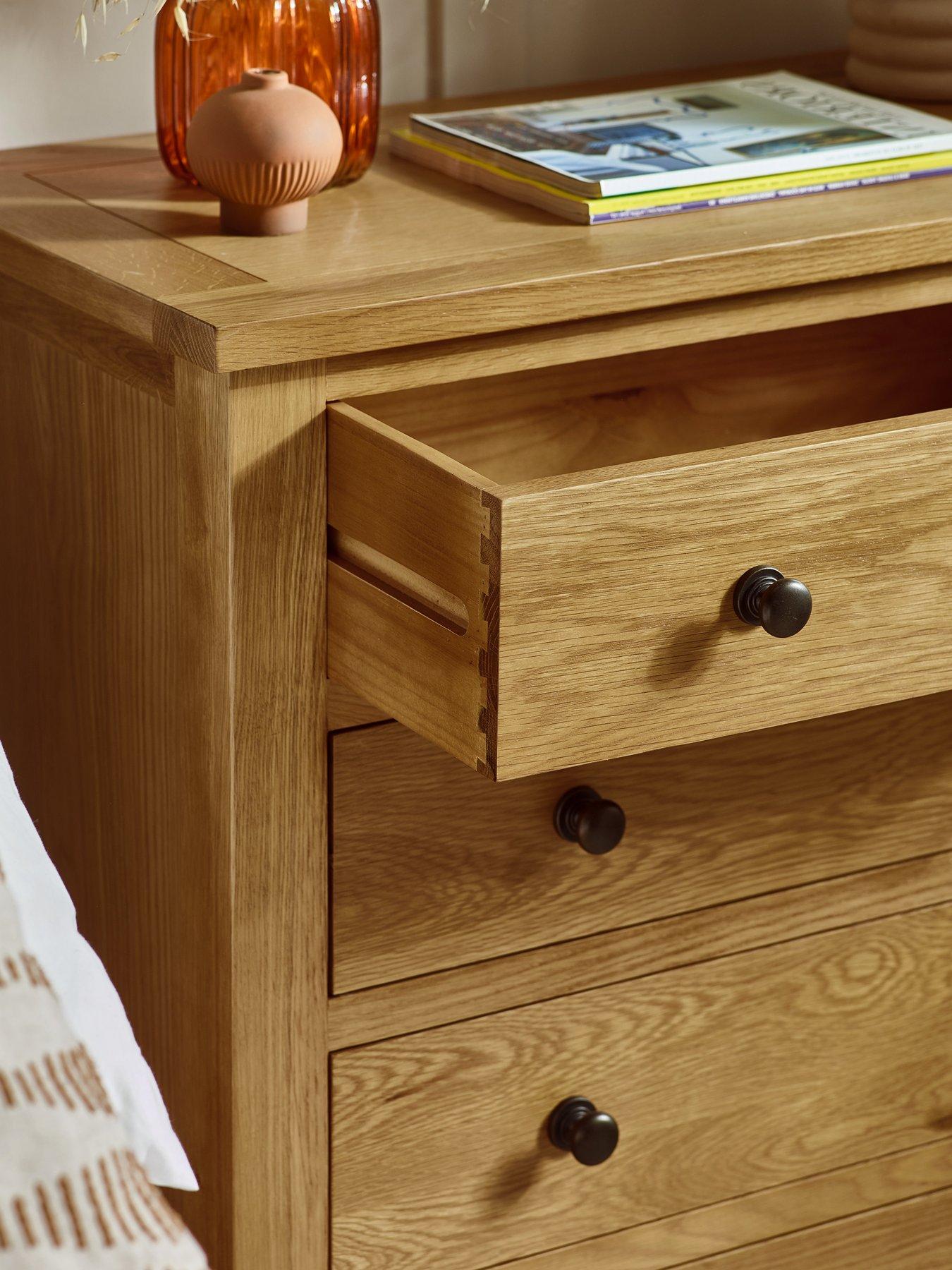 Image 4 of 6 of Julian Bowen Marlborough Ready Assembled 4 + 2 Drawer Chest