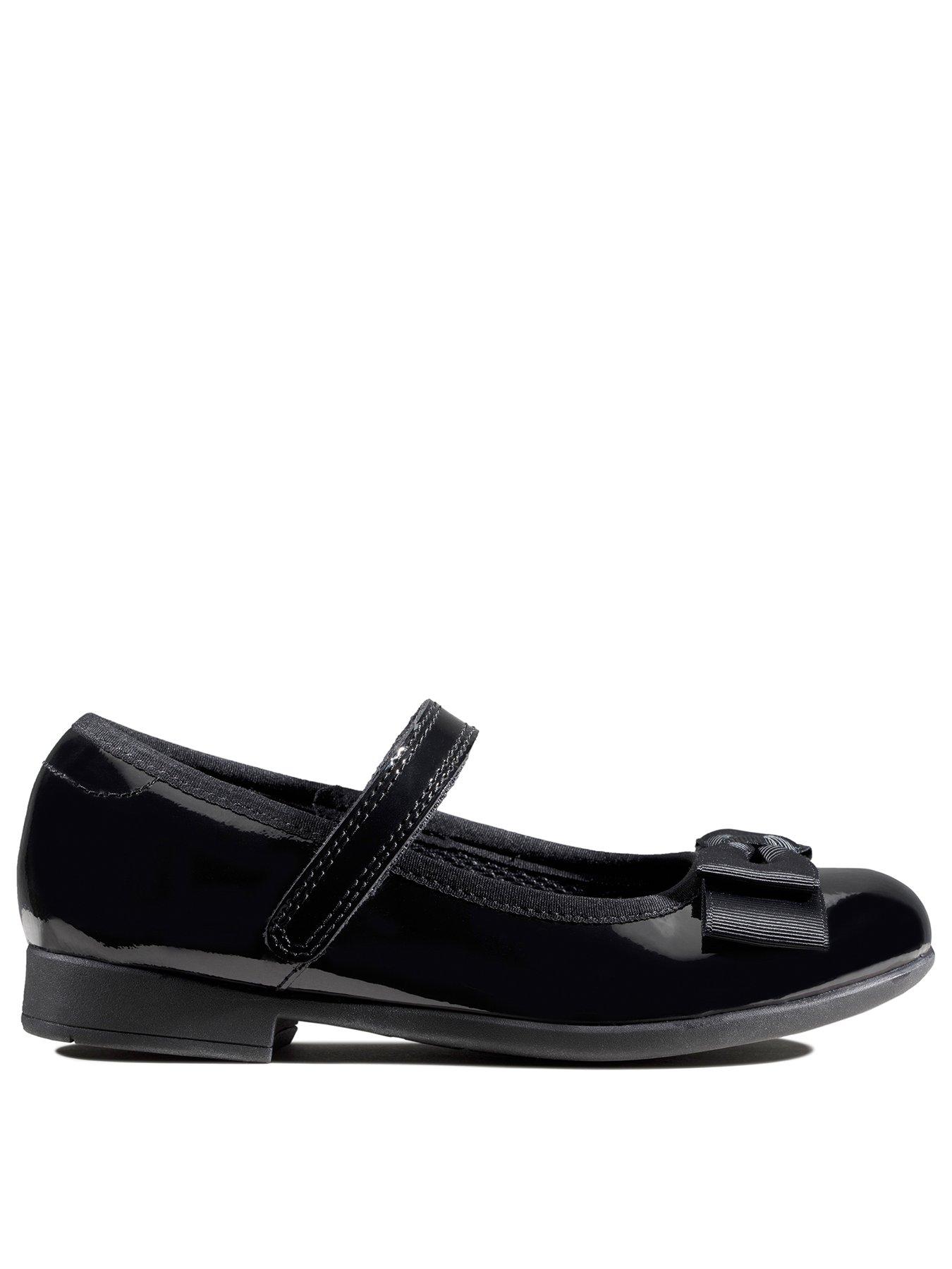 Image 3 of 7 of Clarks Kid&nbsp;Scala Tap Patent Bow School Shoes - Black