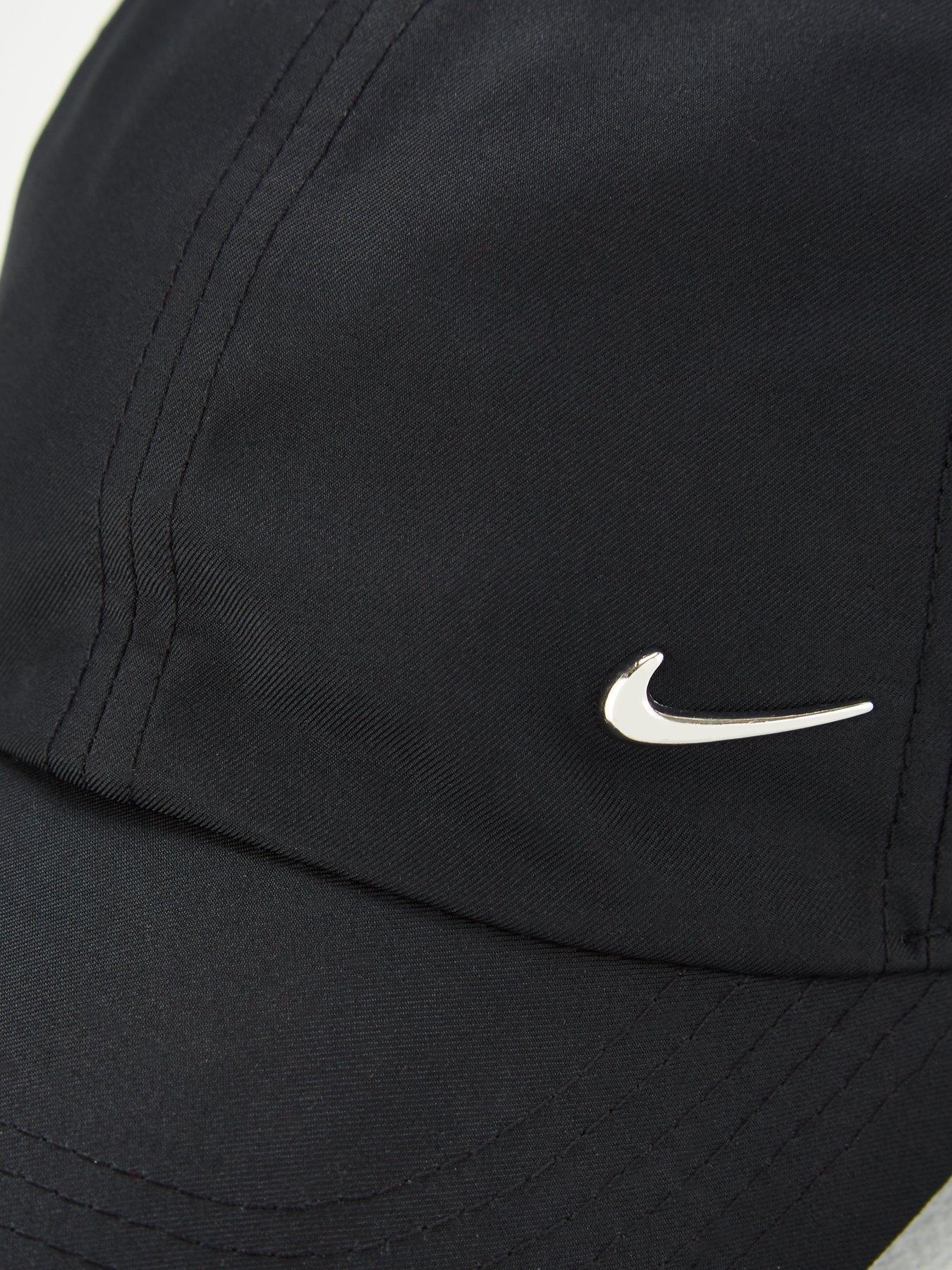  Nike Children's Y NK H86 Cap Swoosh, Black/(Metallic Silver),  One Size: Clothing, Shoes & Jewelry