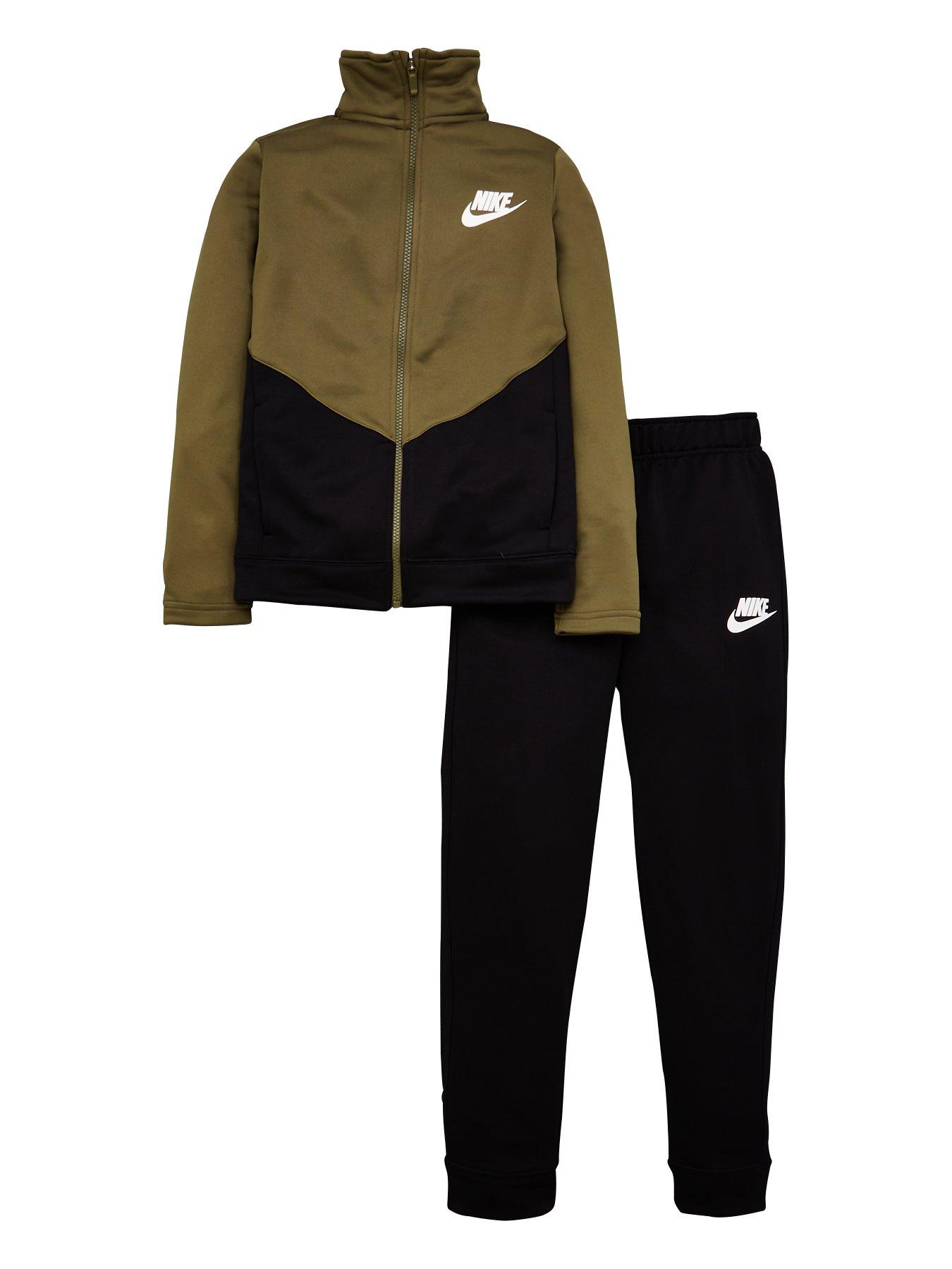 very nike tracksuit
