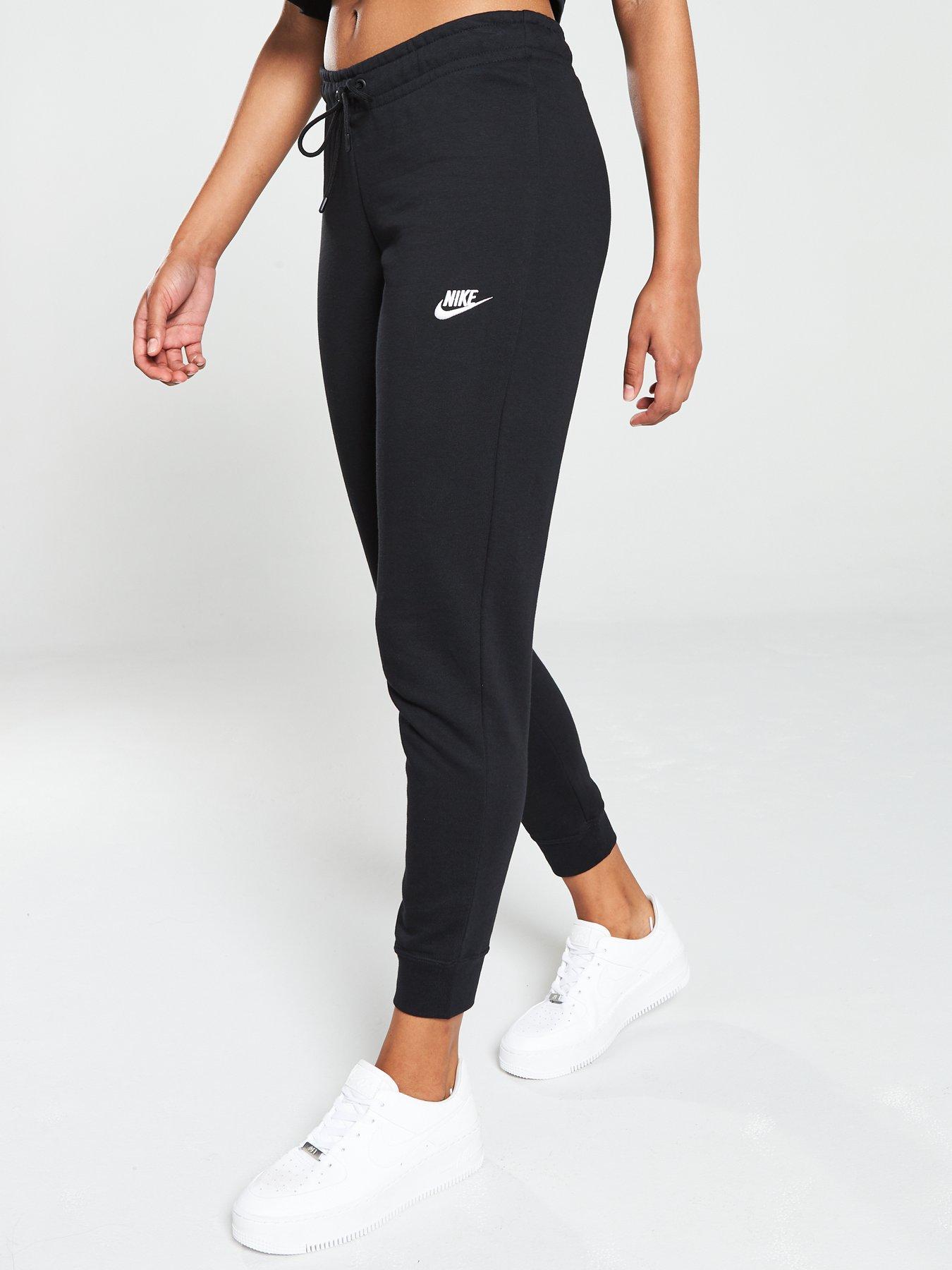 nike essential fleece pants