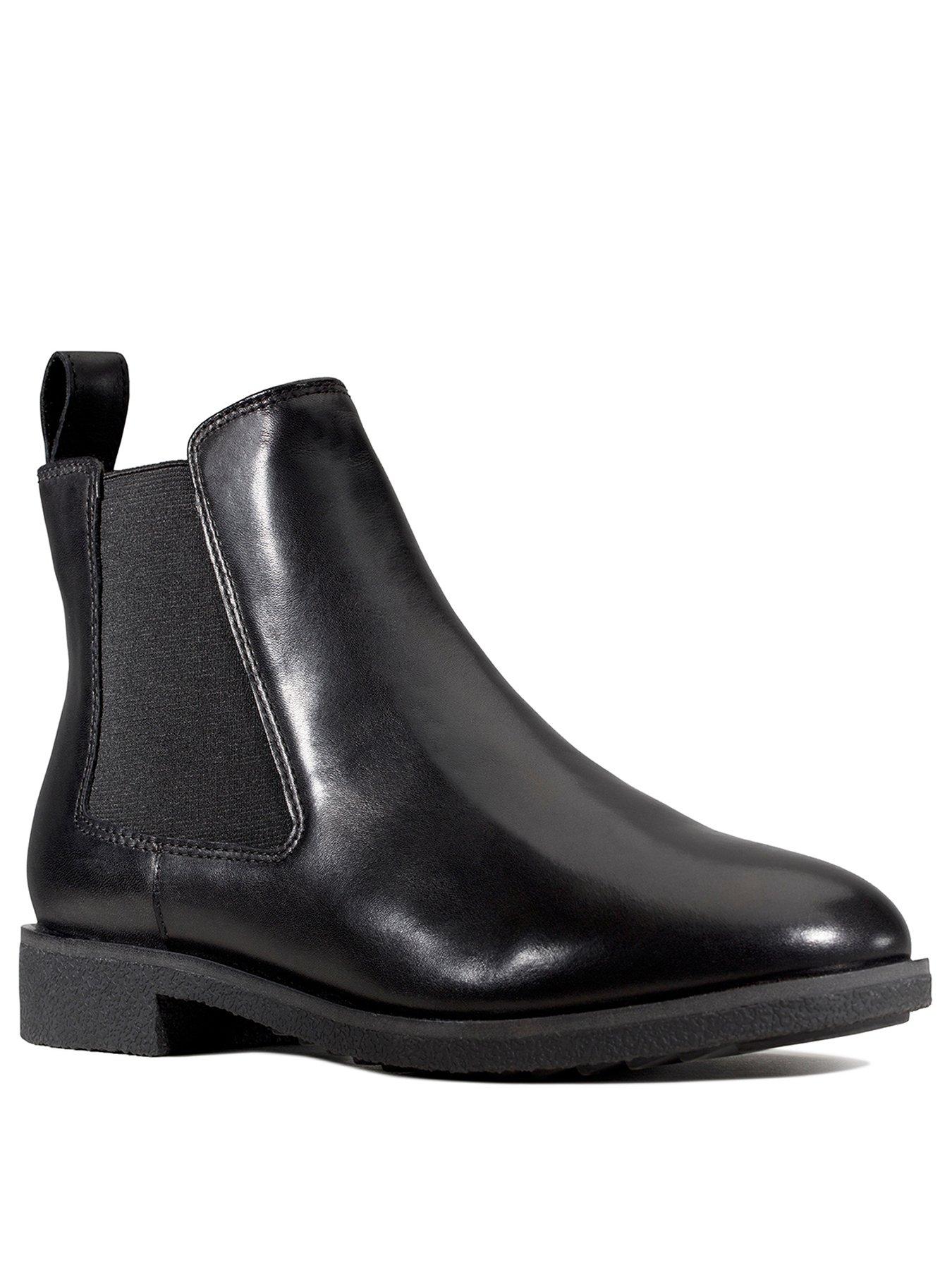clarks chelsea boots black