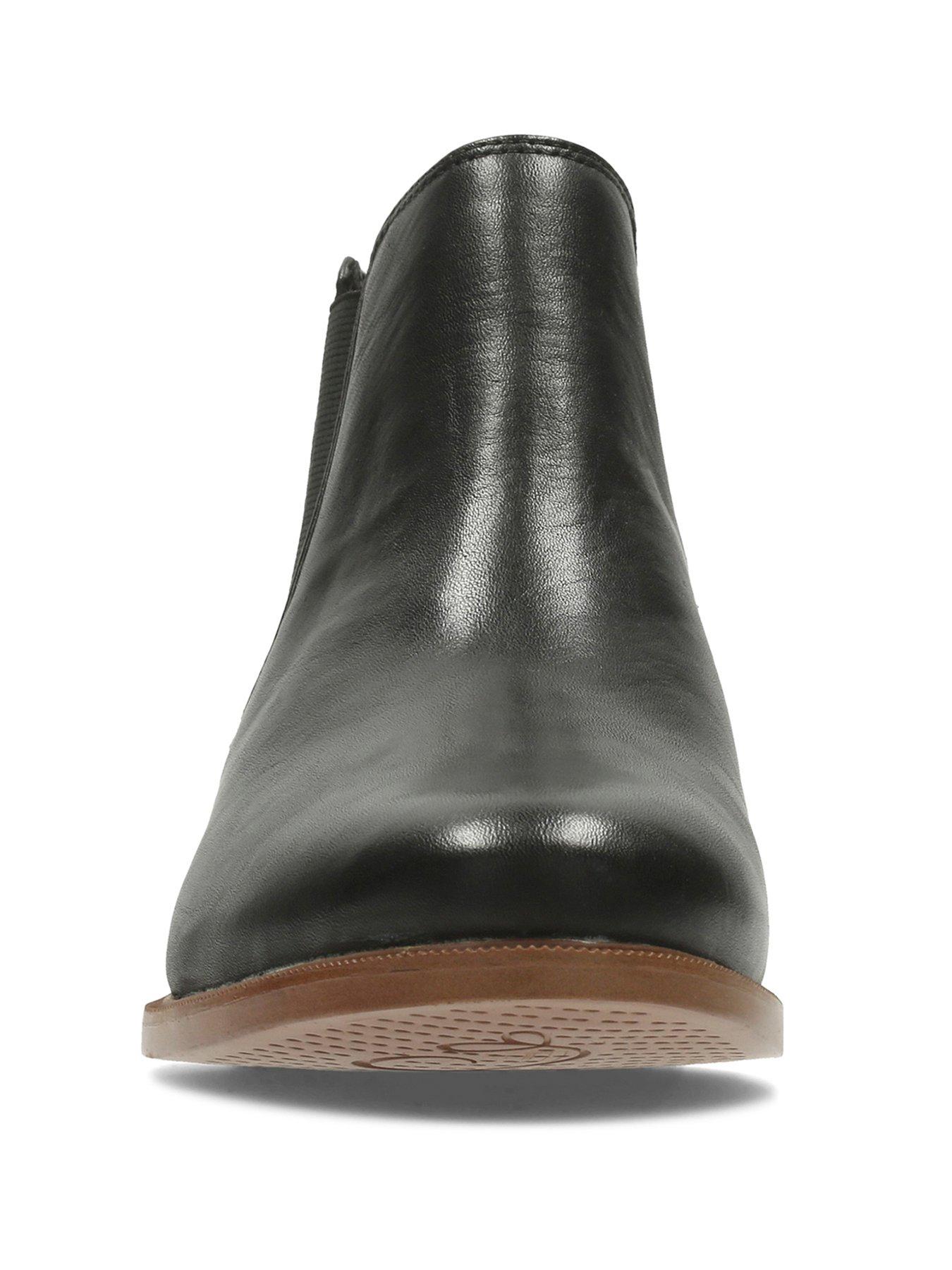 clarks taylor shine wide fit