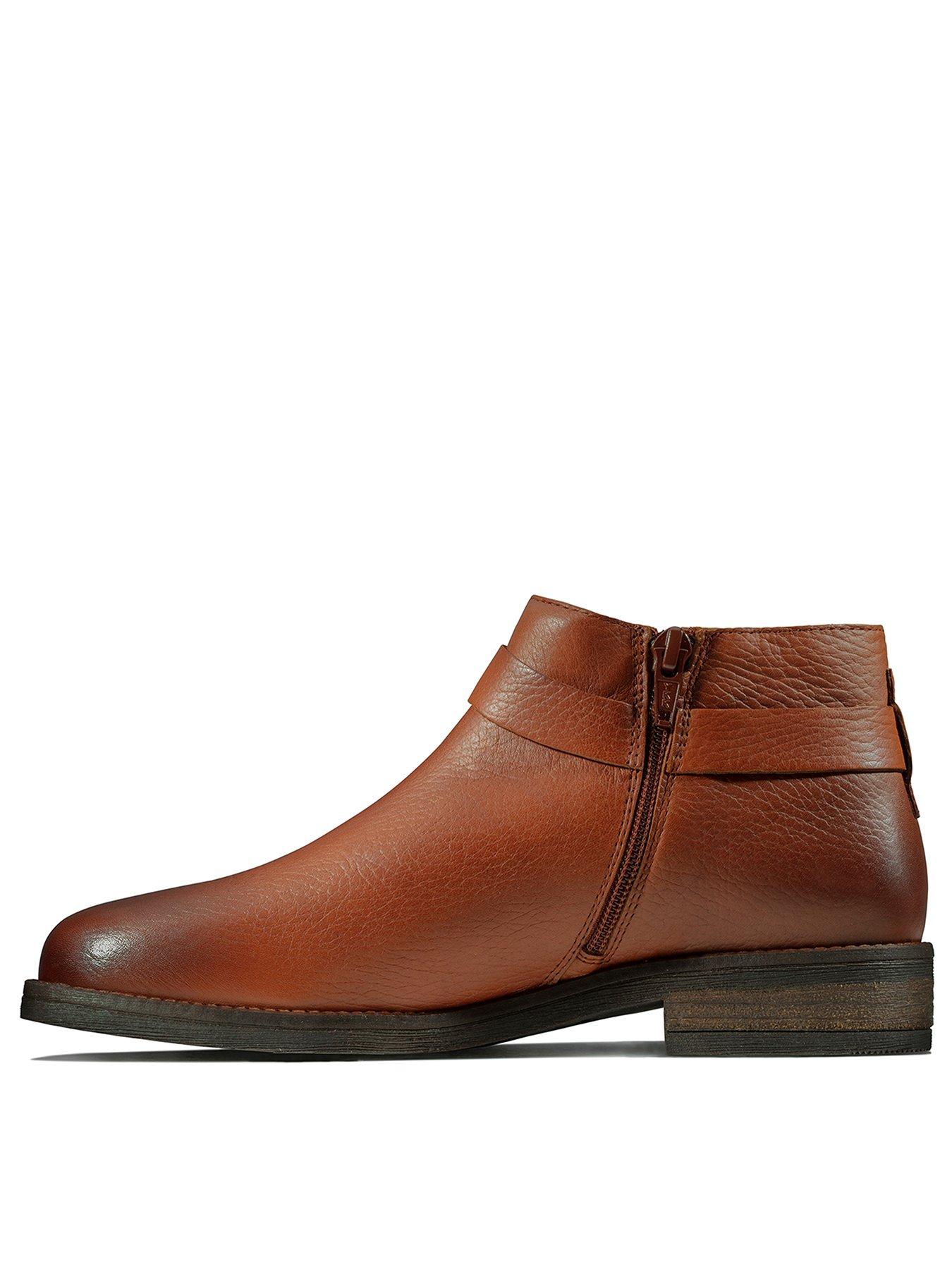 clarks demi tone boot