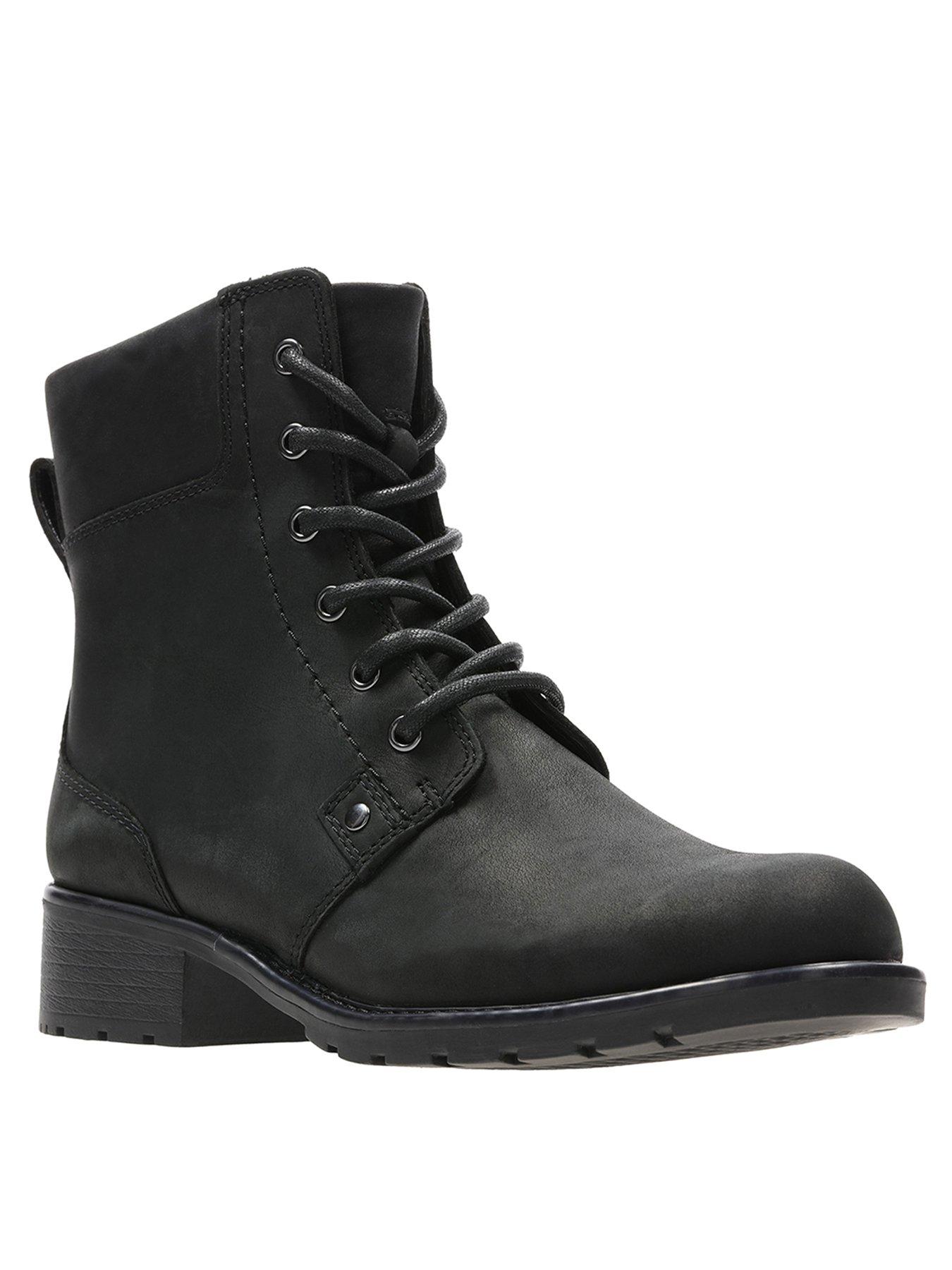 clarks ankle boots lace up