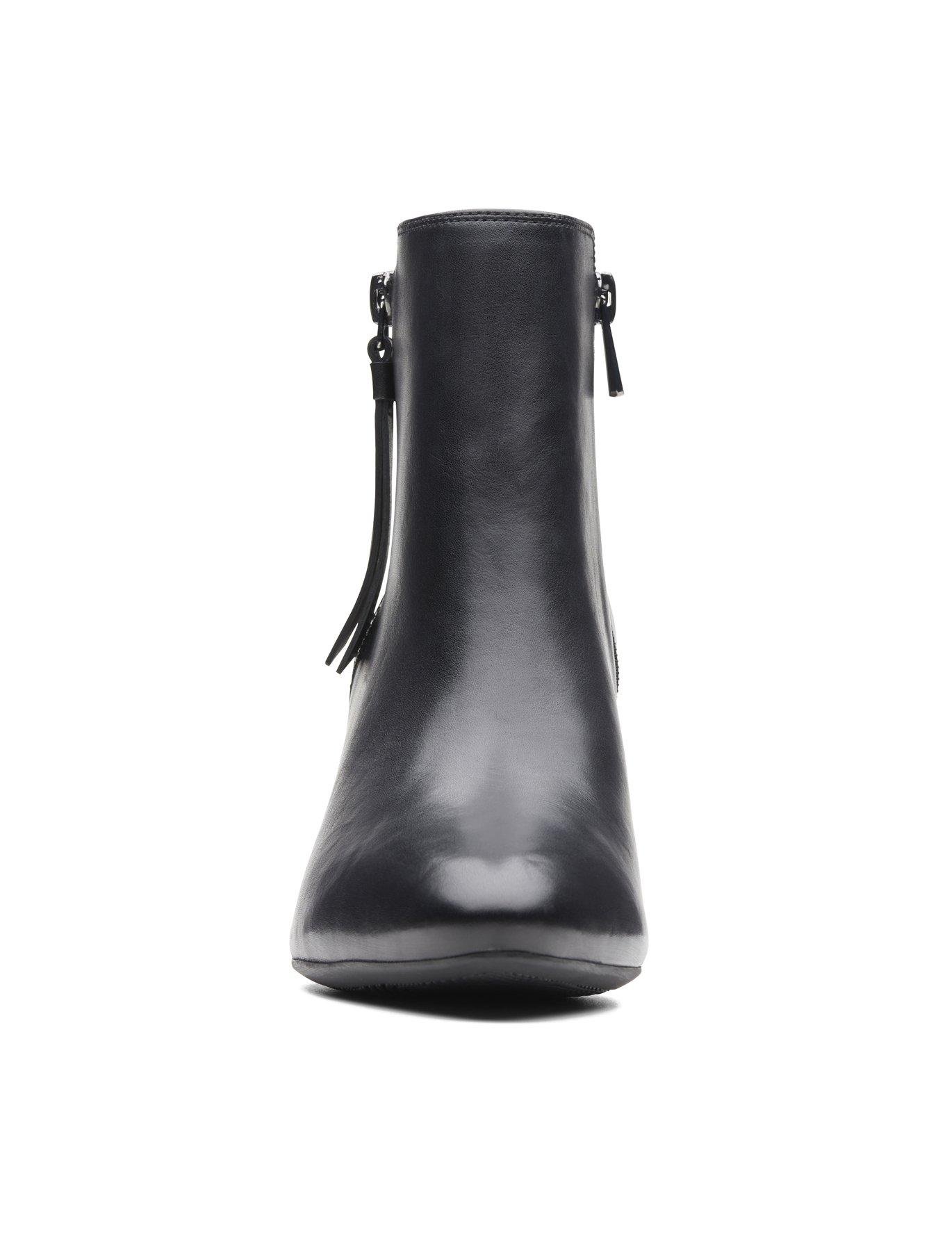 clarks artisan women's calla blossom booties