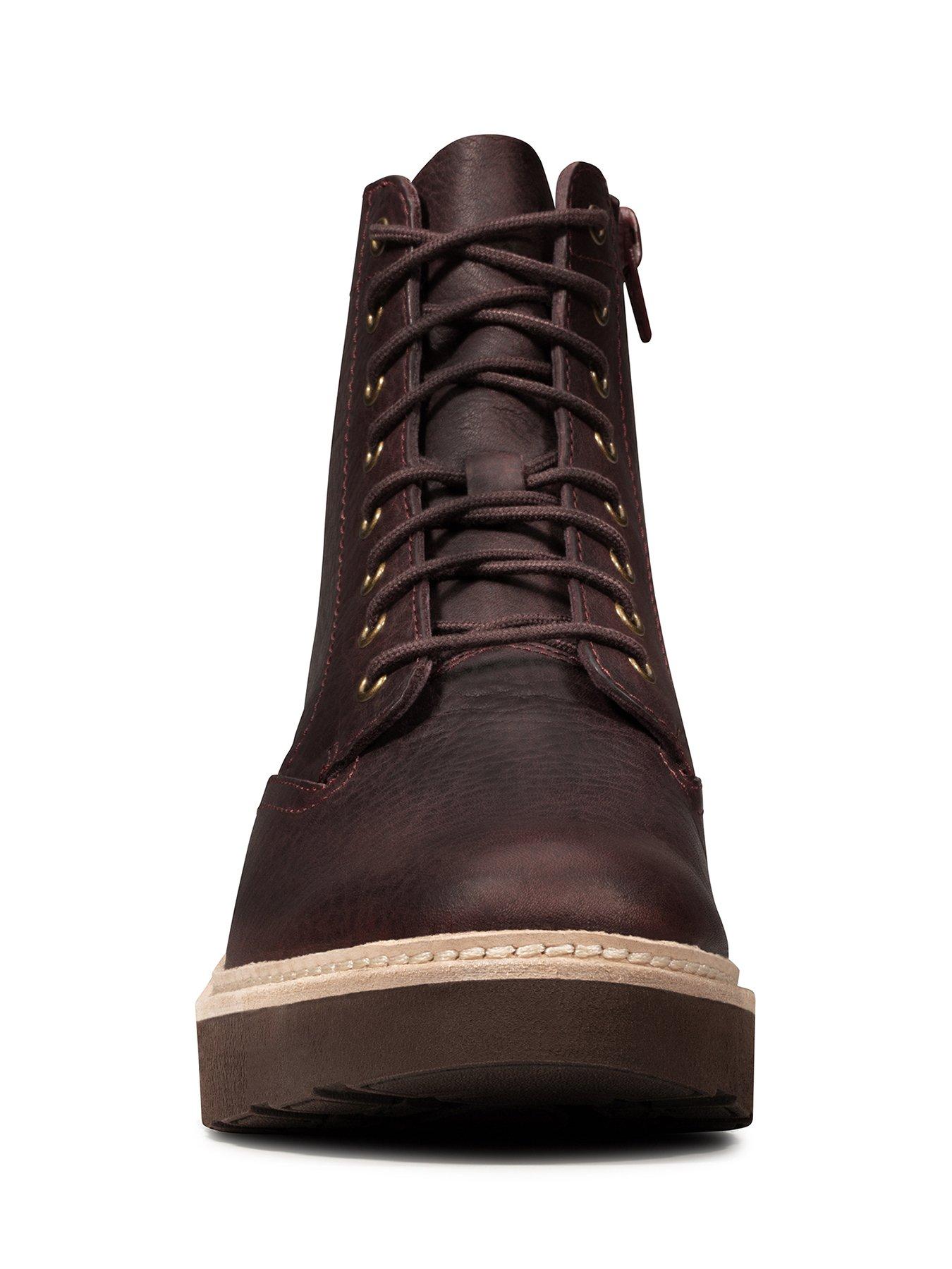 clarks black trace pine boots