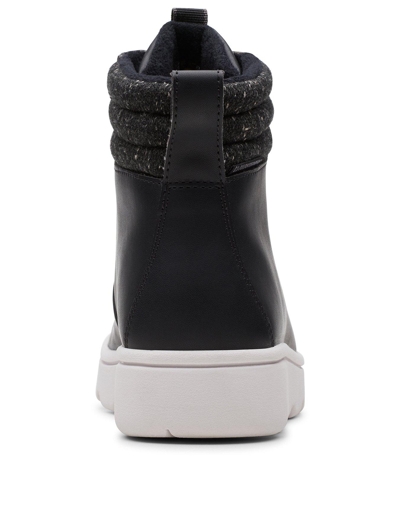 cloudsteppers boots by clarks