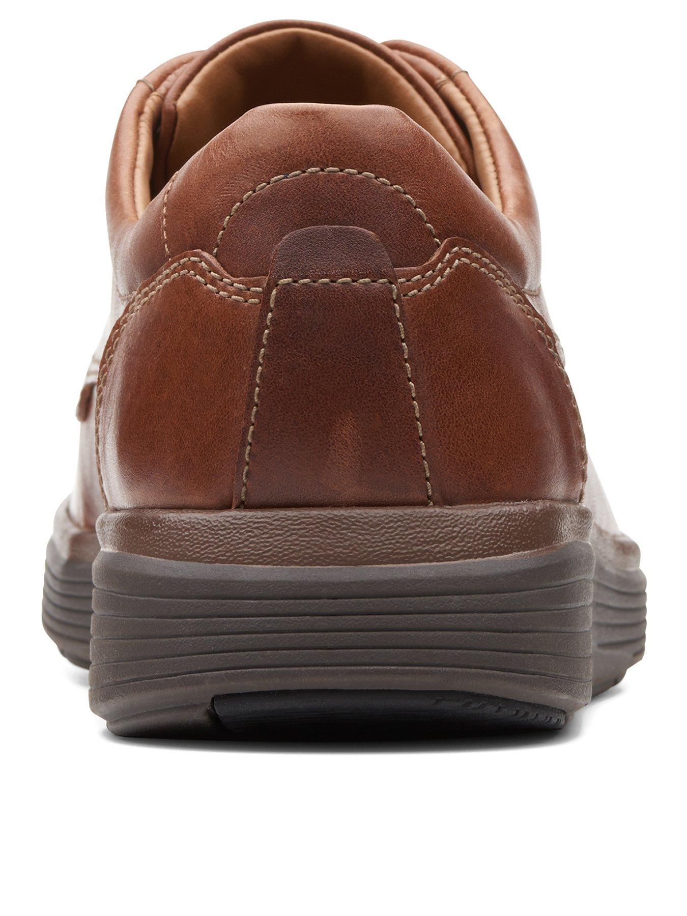 un abode ease clarks