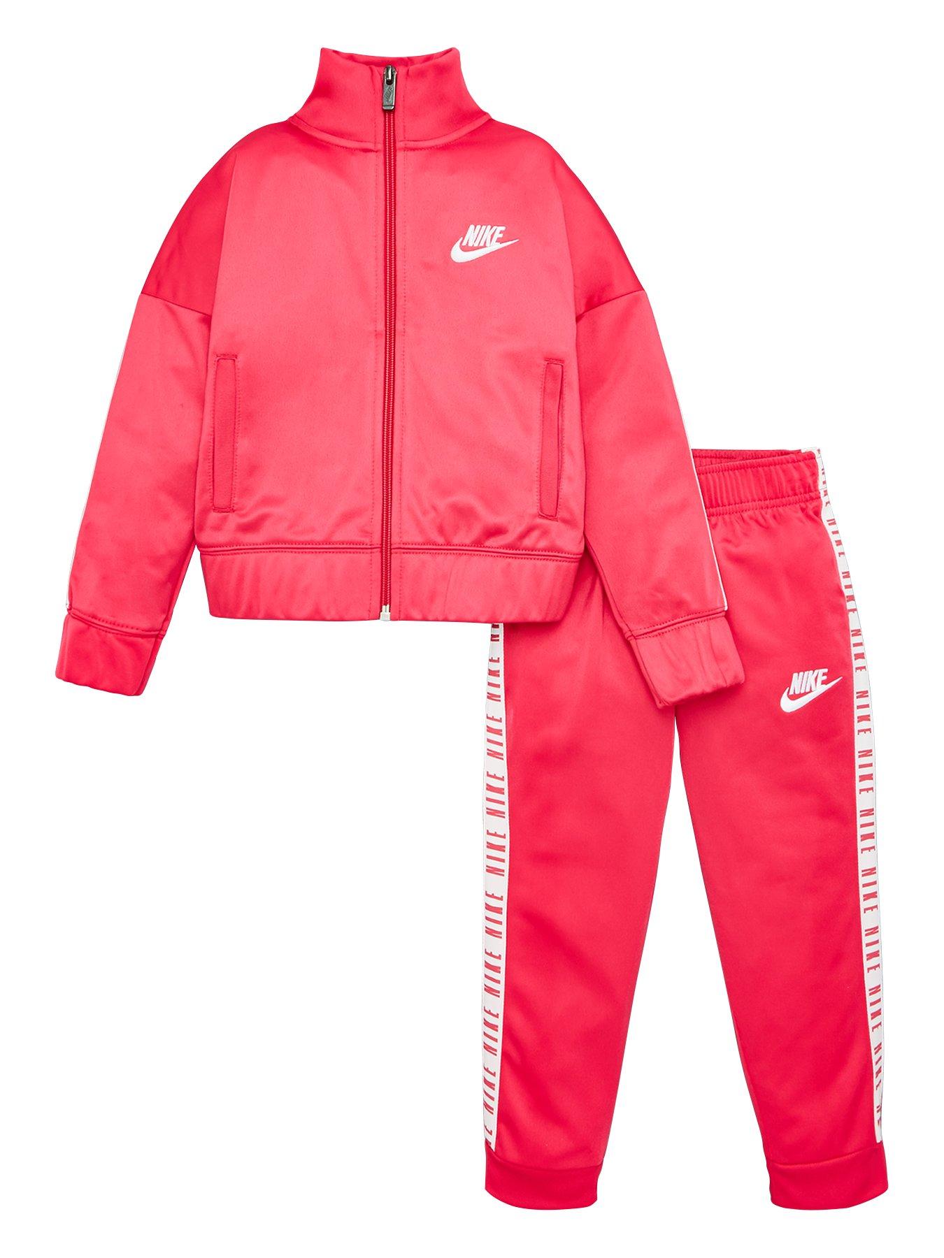 Nike Childrens Logo Taping Tricot Set review