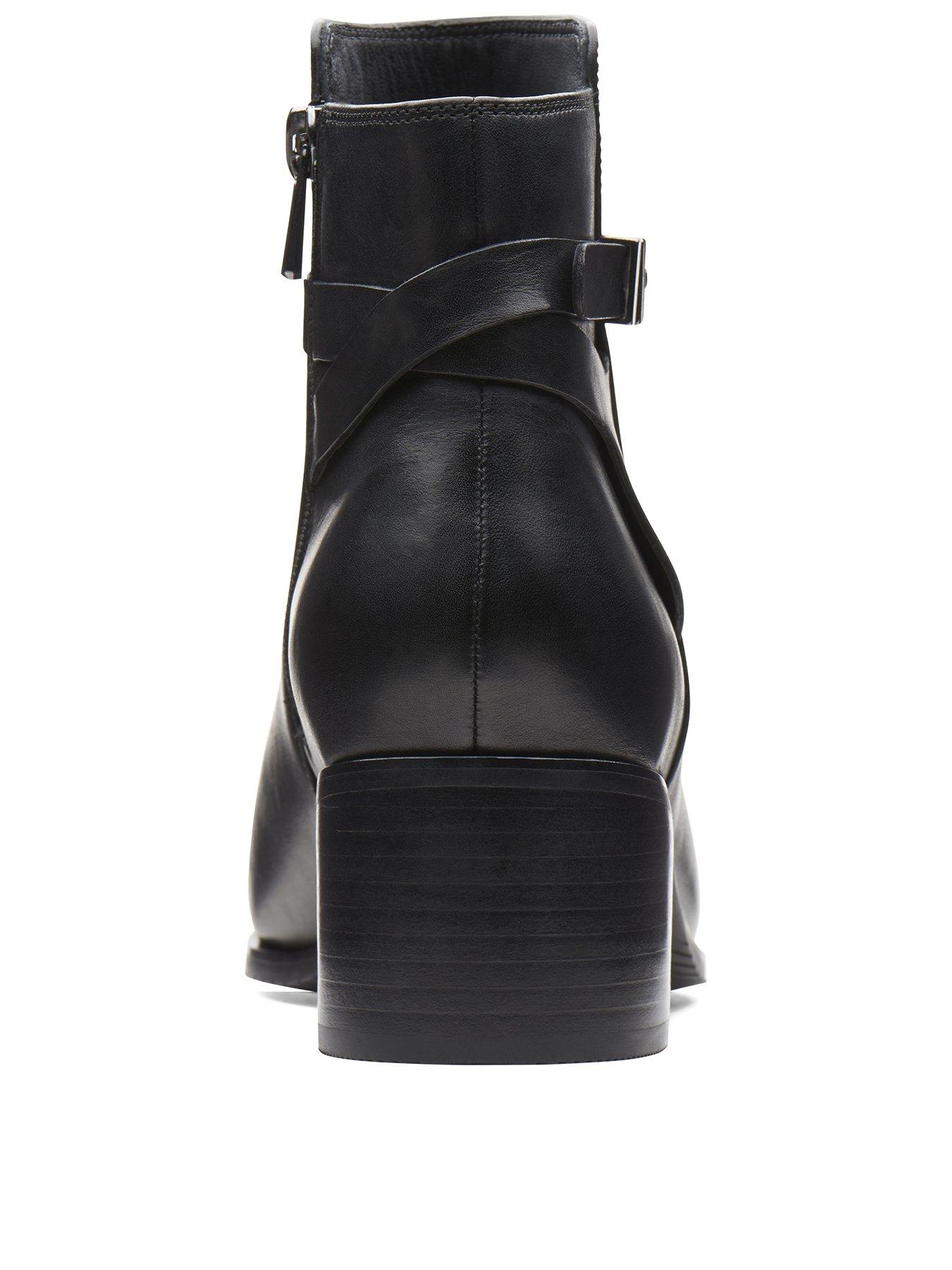 clarks poise freya boots