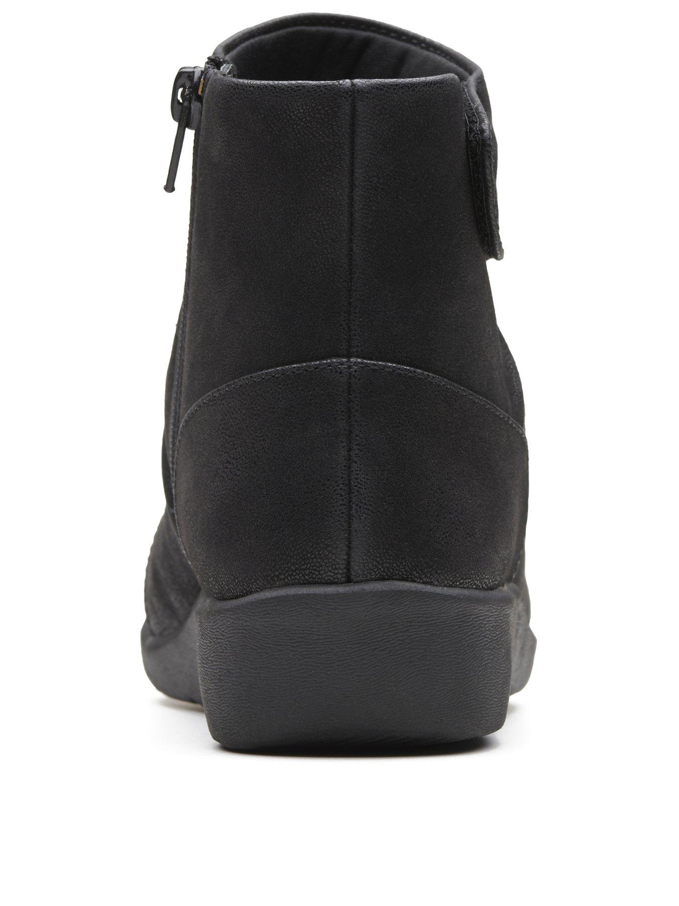 clarks sillian boots