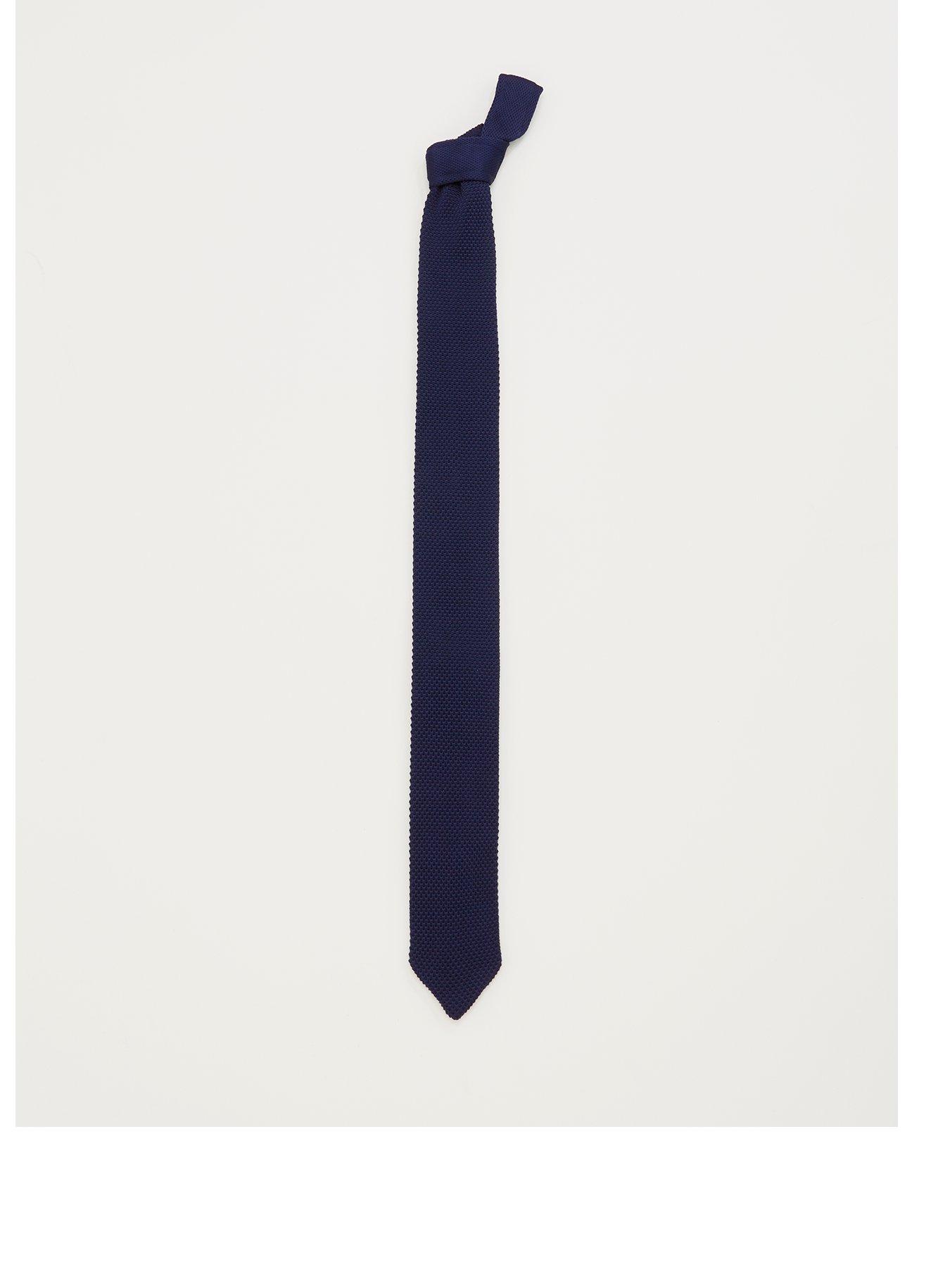 V By Very Knitted Tie review