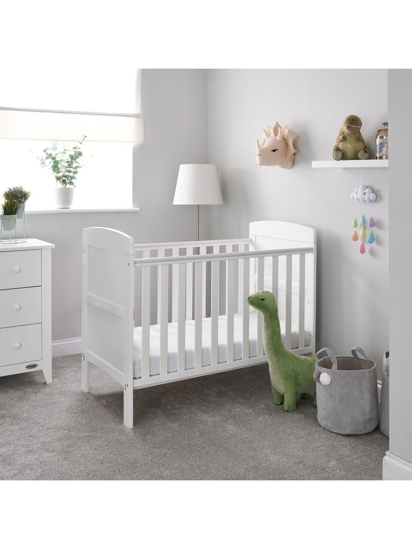 Little acorns classic cot clearance bed