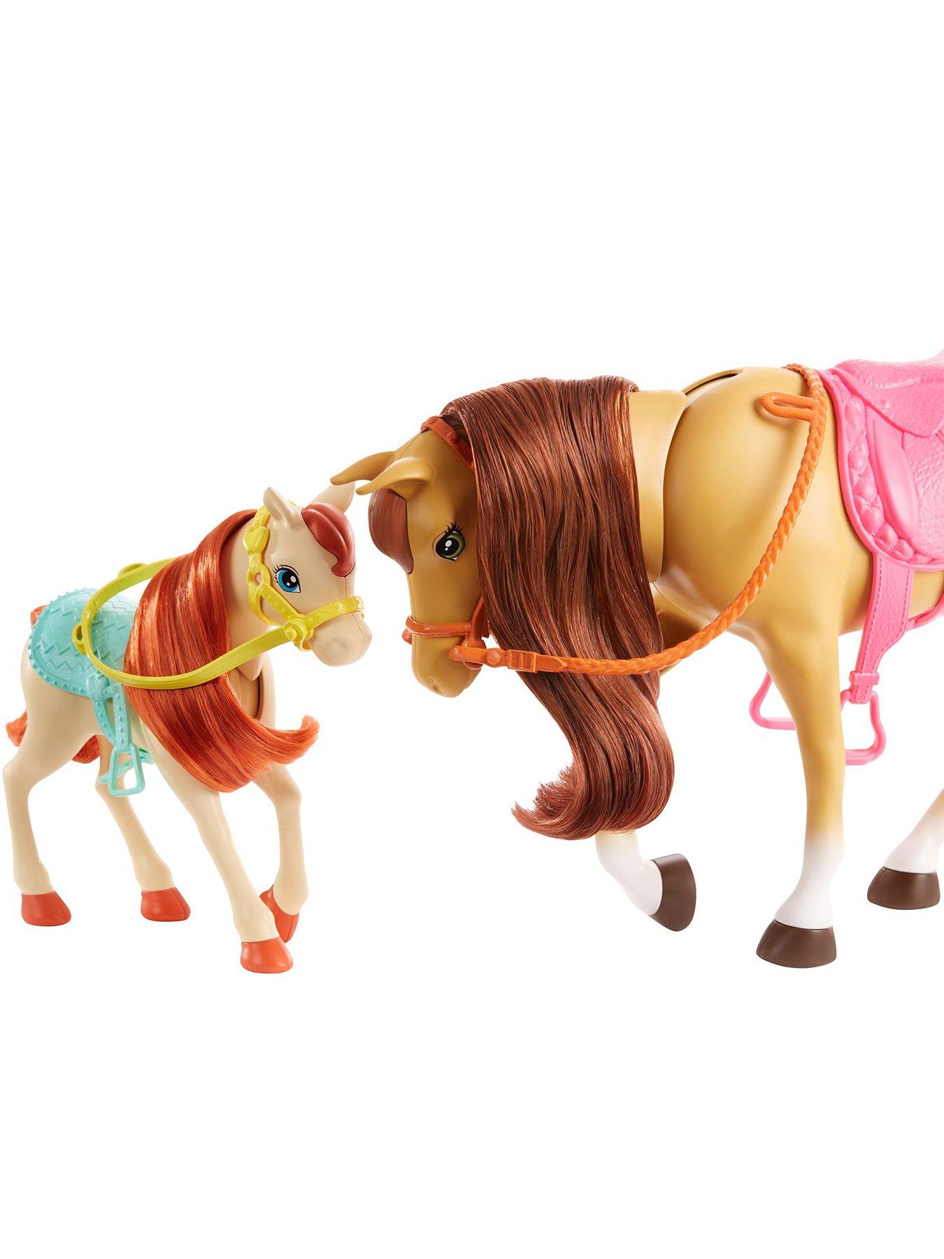 barbie chelsea hugs and horses