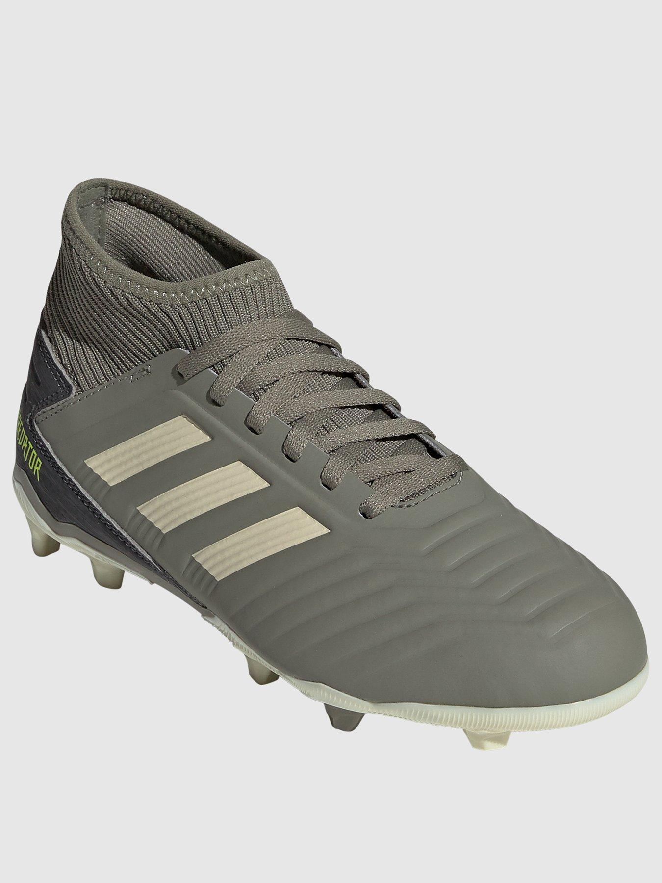 predator junior football boots