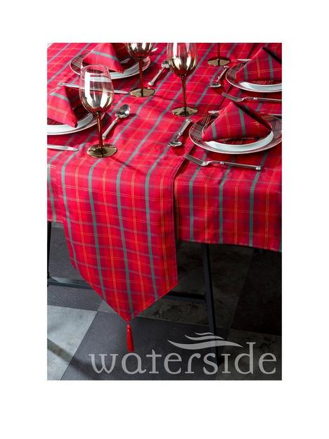 waterside-festive-tartan-table-linen-set