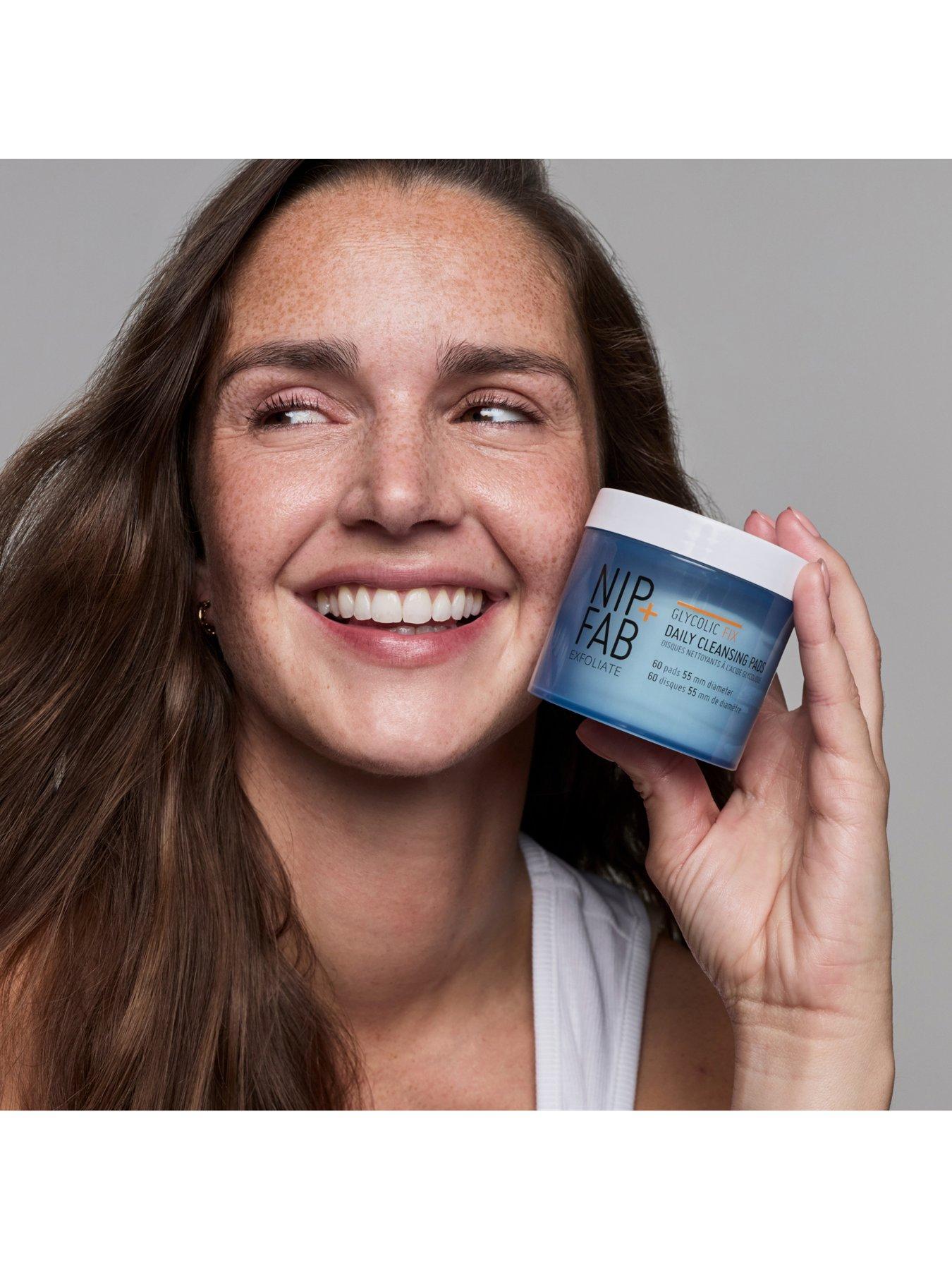 Image 2 of 6 of Nip + Fab Glycolic Fix Daily Pads 80ml