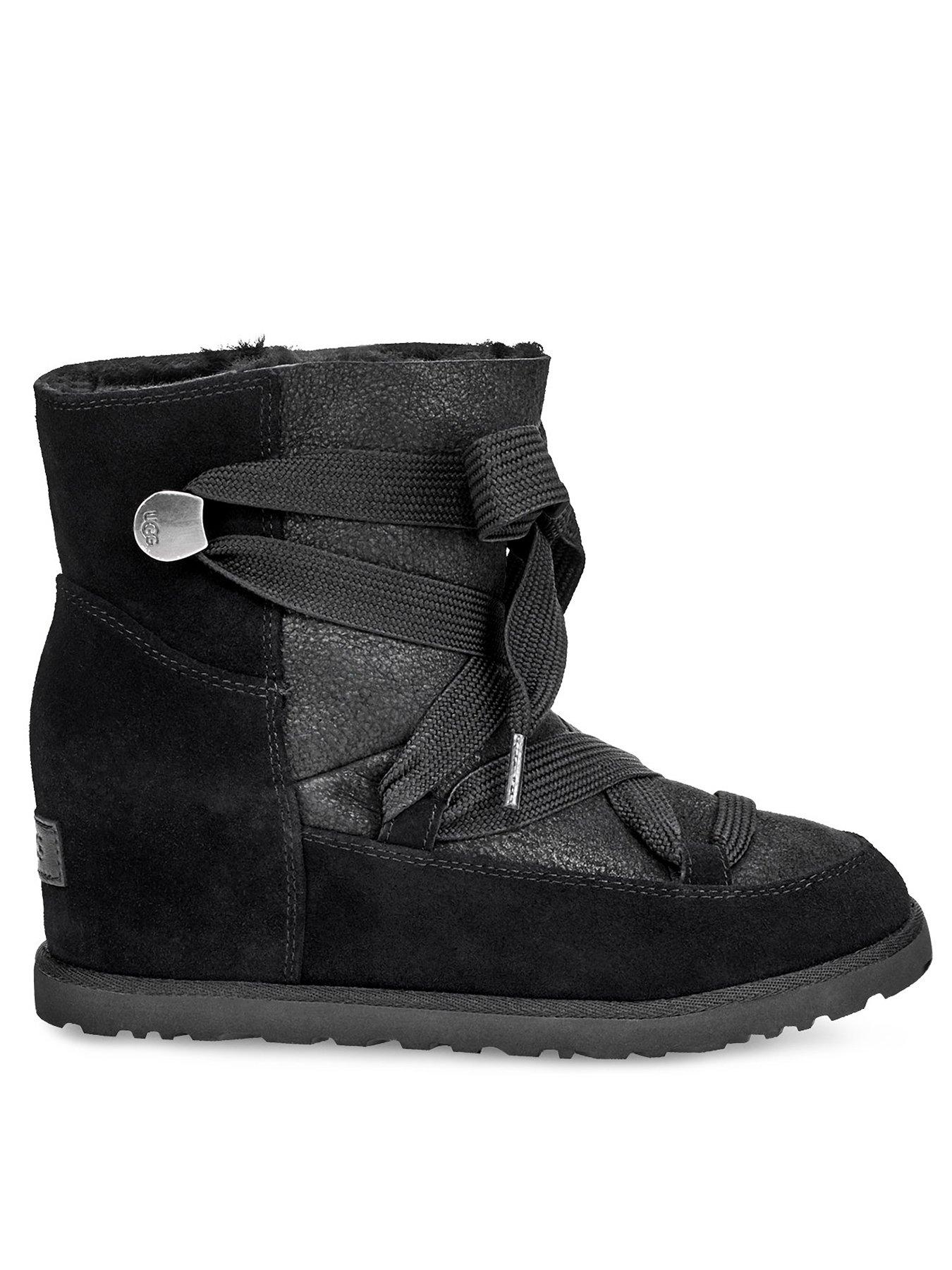 black wedge short boots