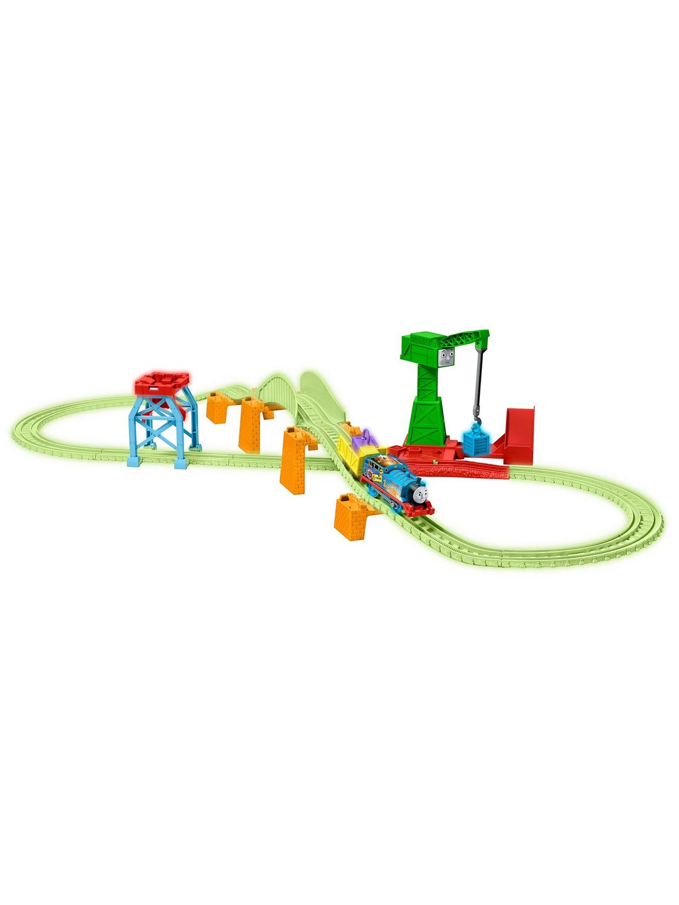 glow in the dark train set