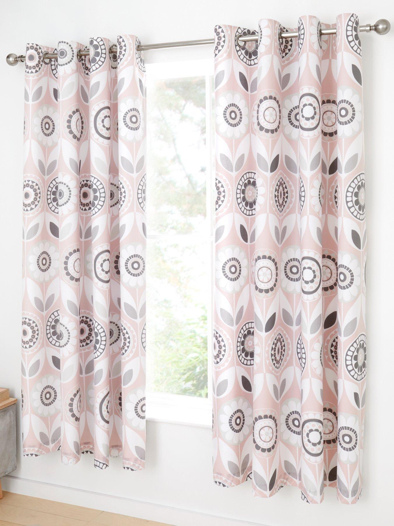 Catherine Lansfield Annika Retro Bloom Eyelet Curtains Blush