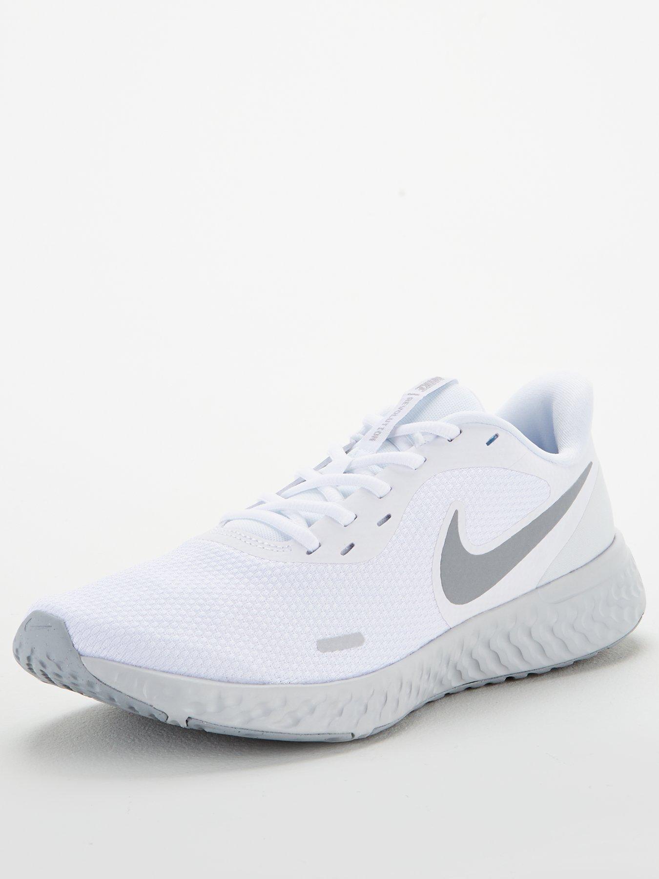 nike revolution 5 white grey