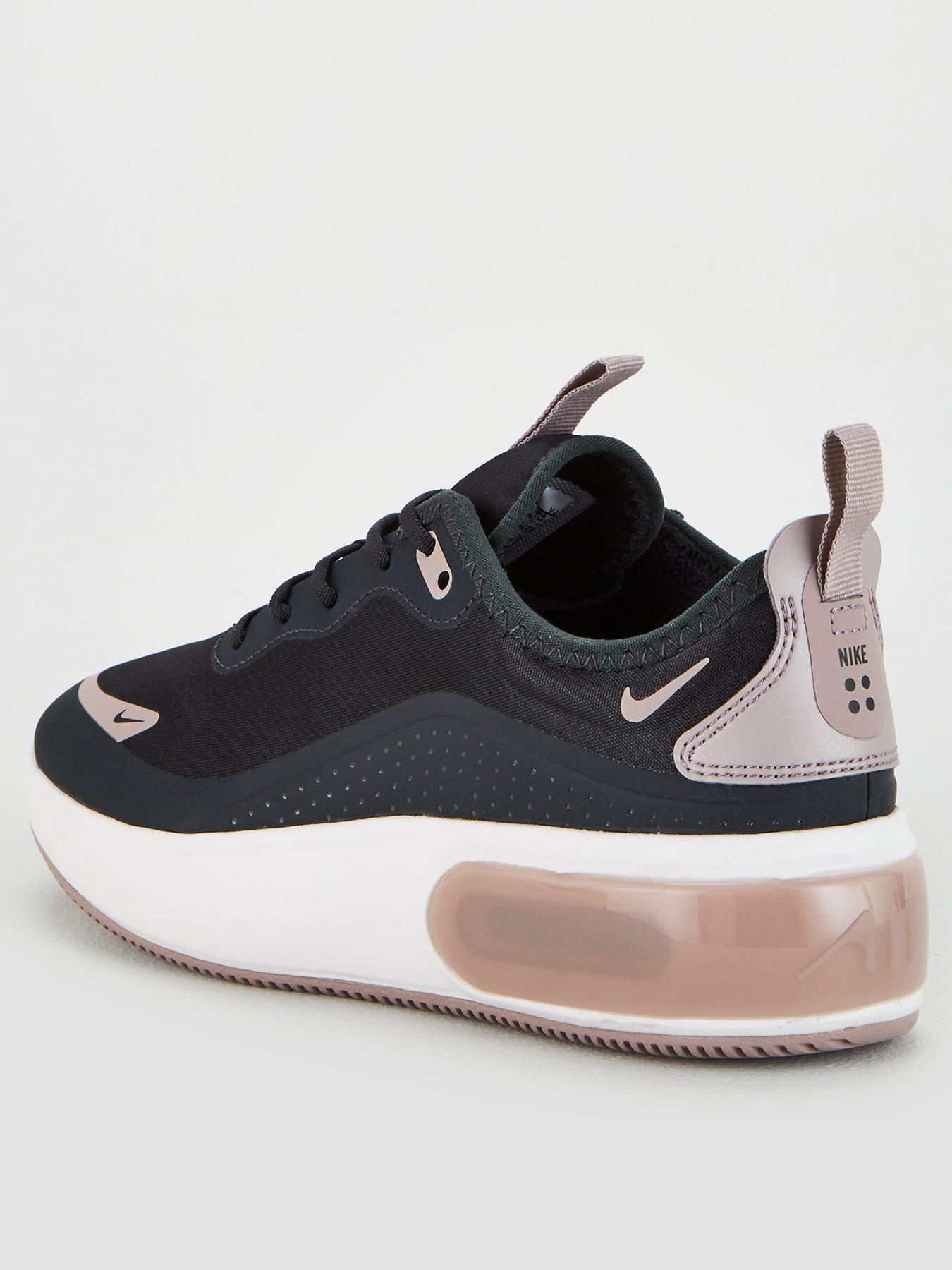 nike dia black and white