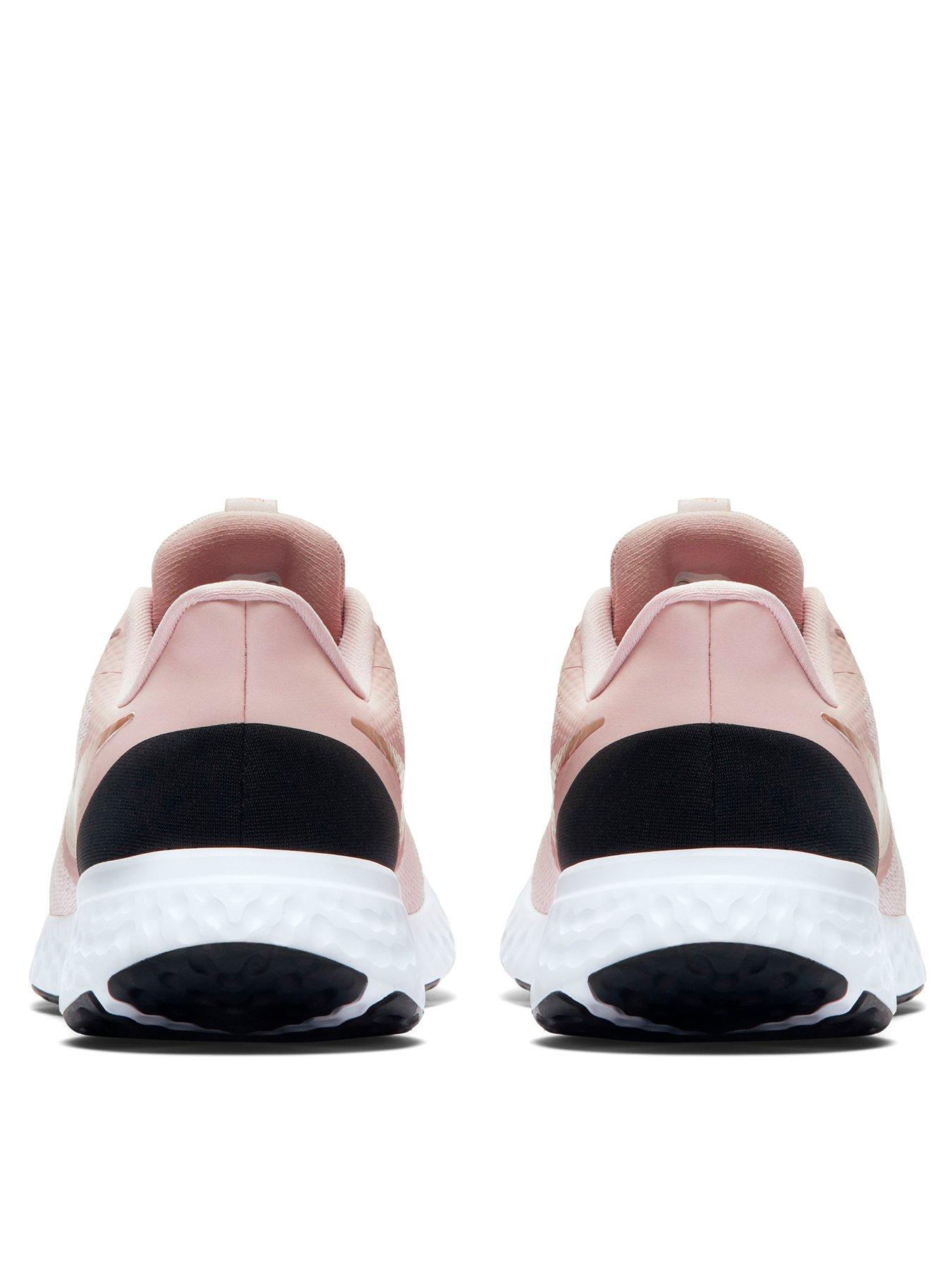 nike revolution 5 womens review