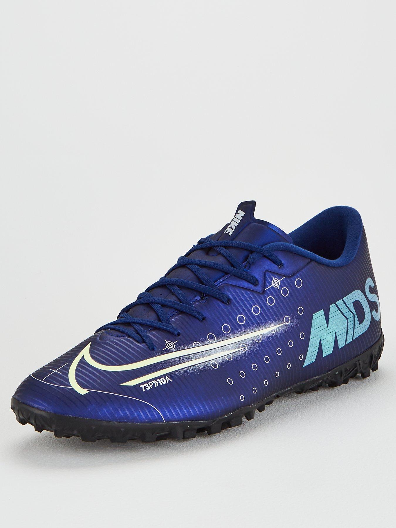 nike mercurial football boots astro
