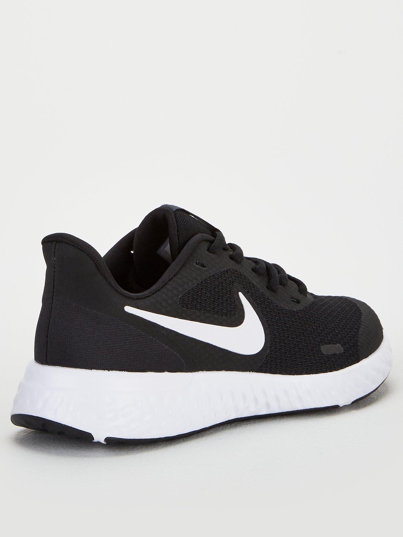 nike revolution 5 junior trainer