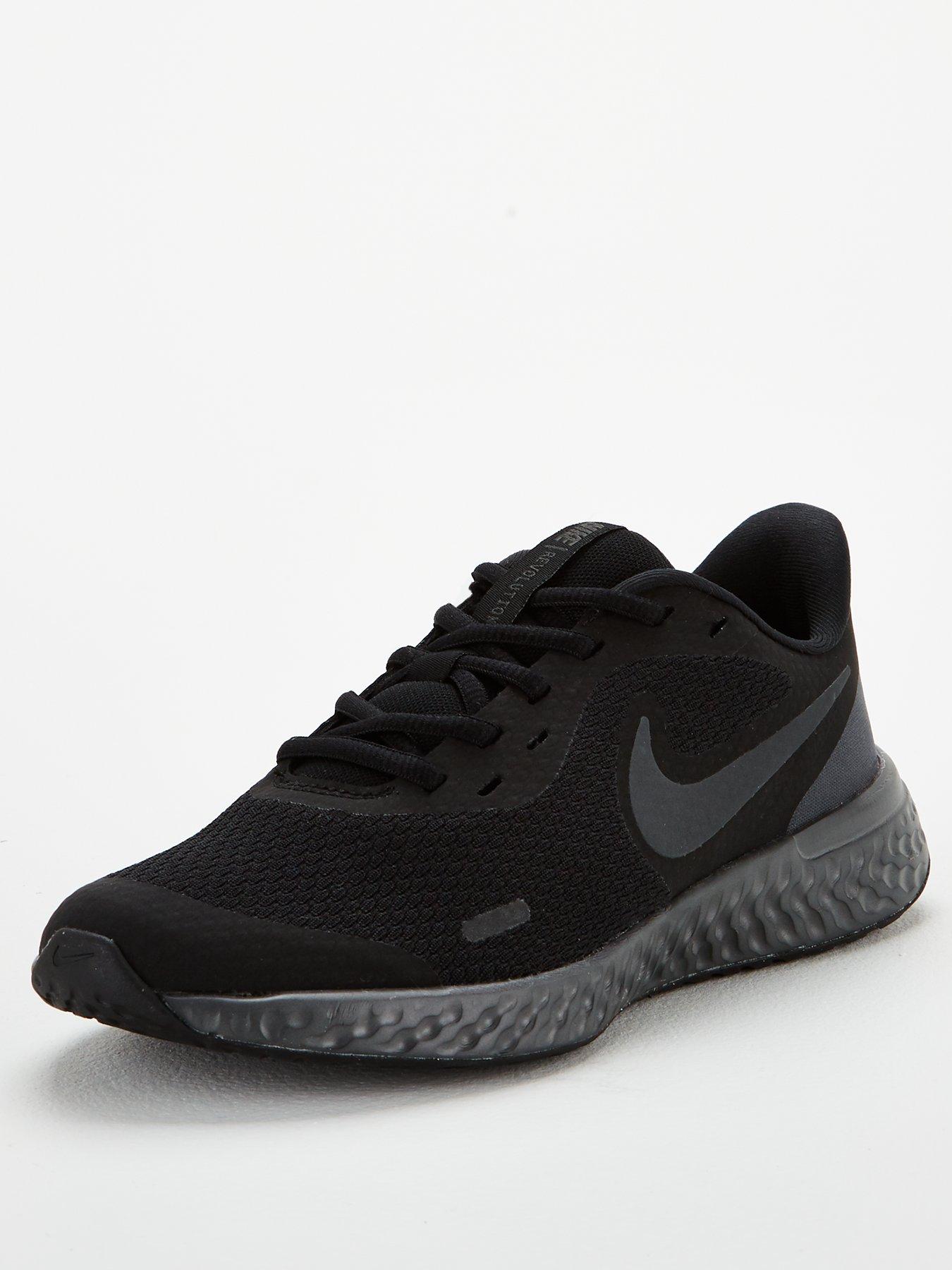 nike revolution 5 junior trainer