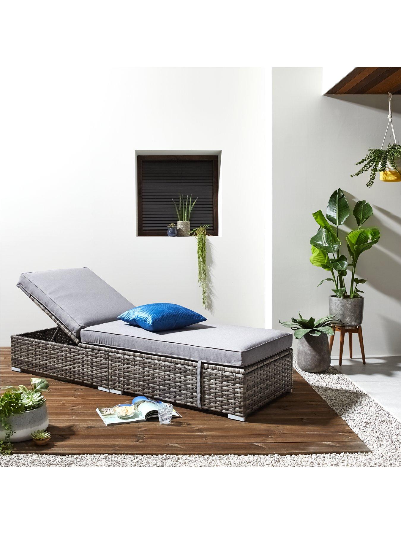 undefined Aruba Lounger