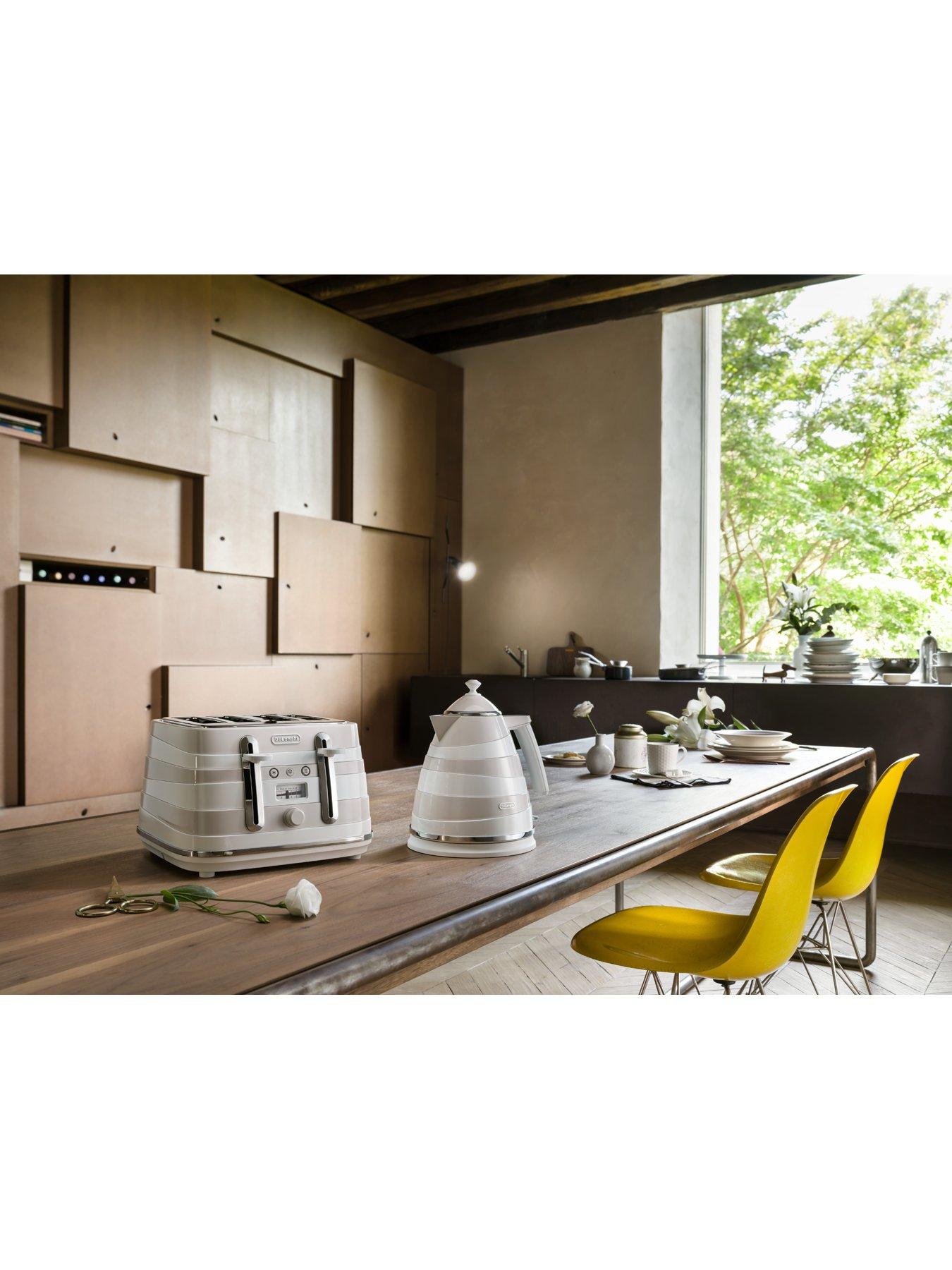 DeLonghi Avvolta Class Kettle KBAC3001.W White very.co.uk