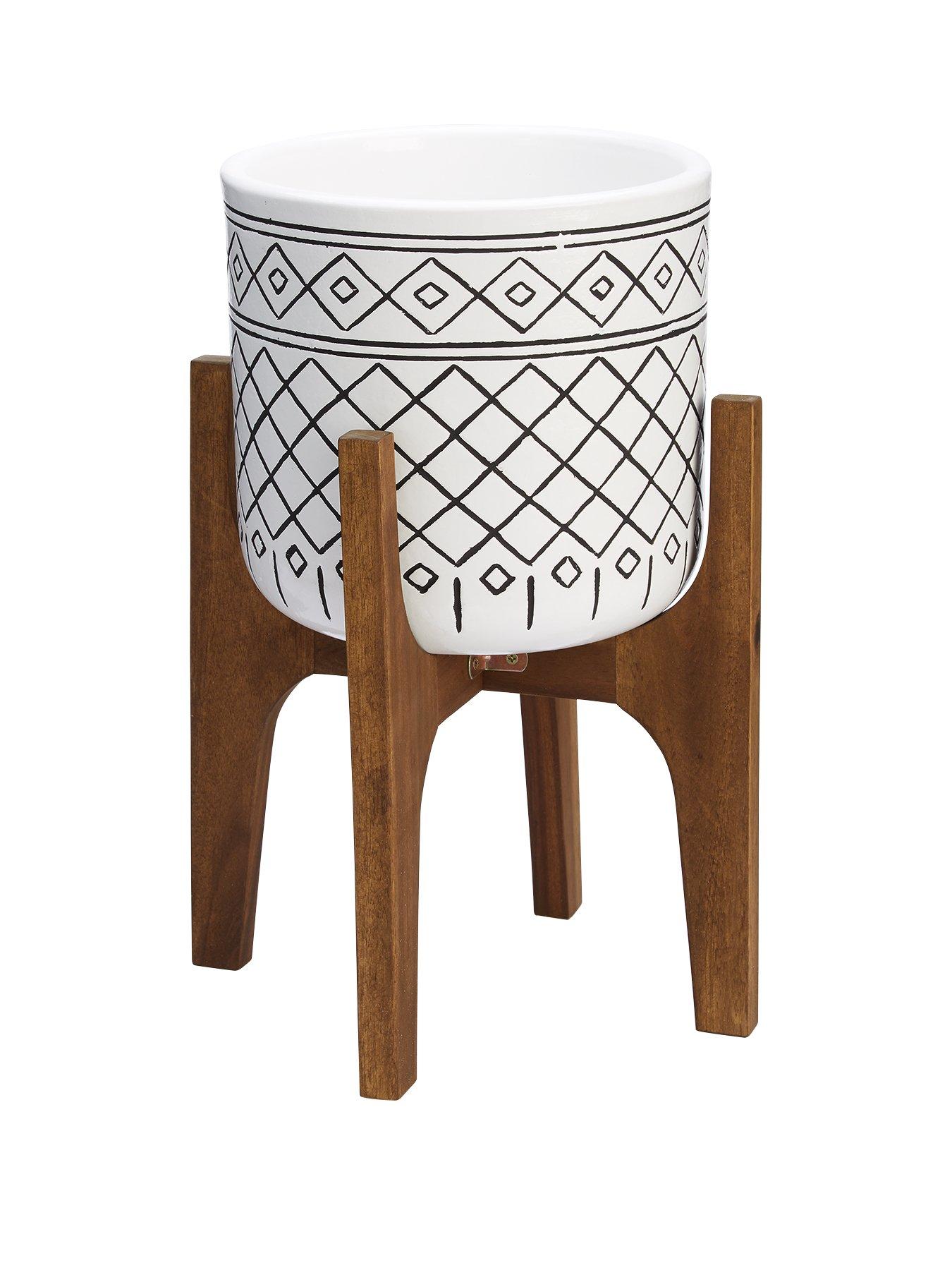 Patterned Pot On Wooden Legs review