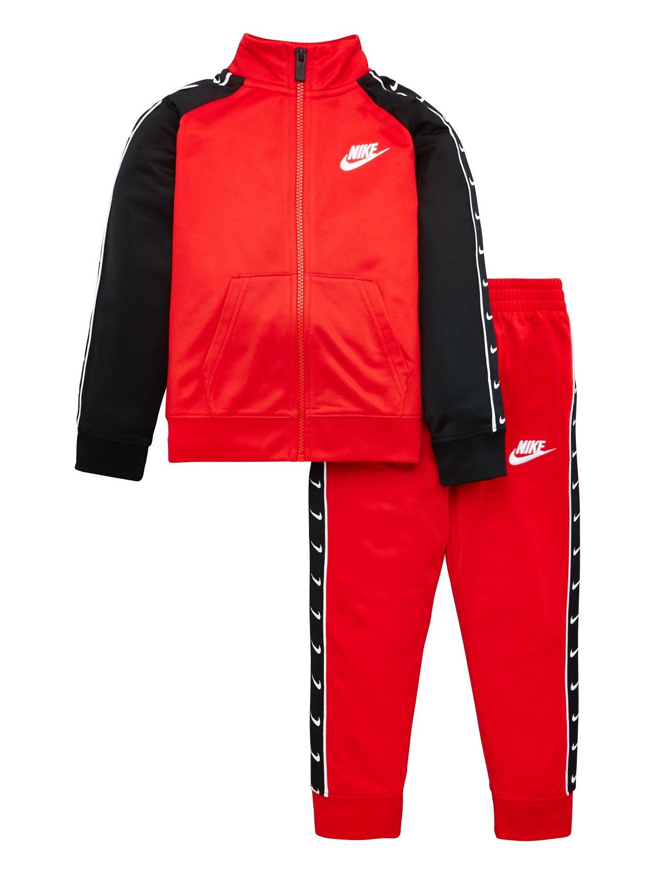 younger boys nike tracksuit