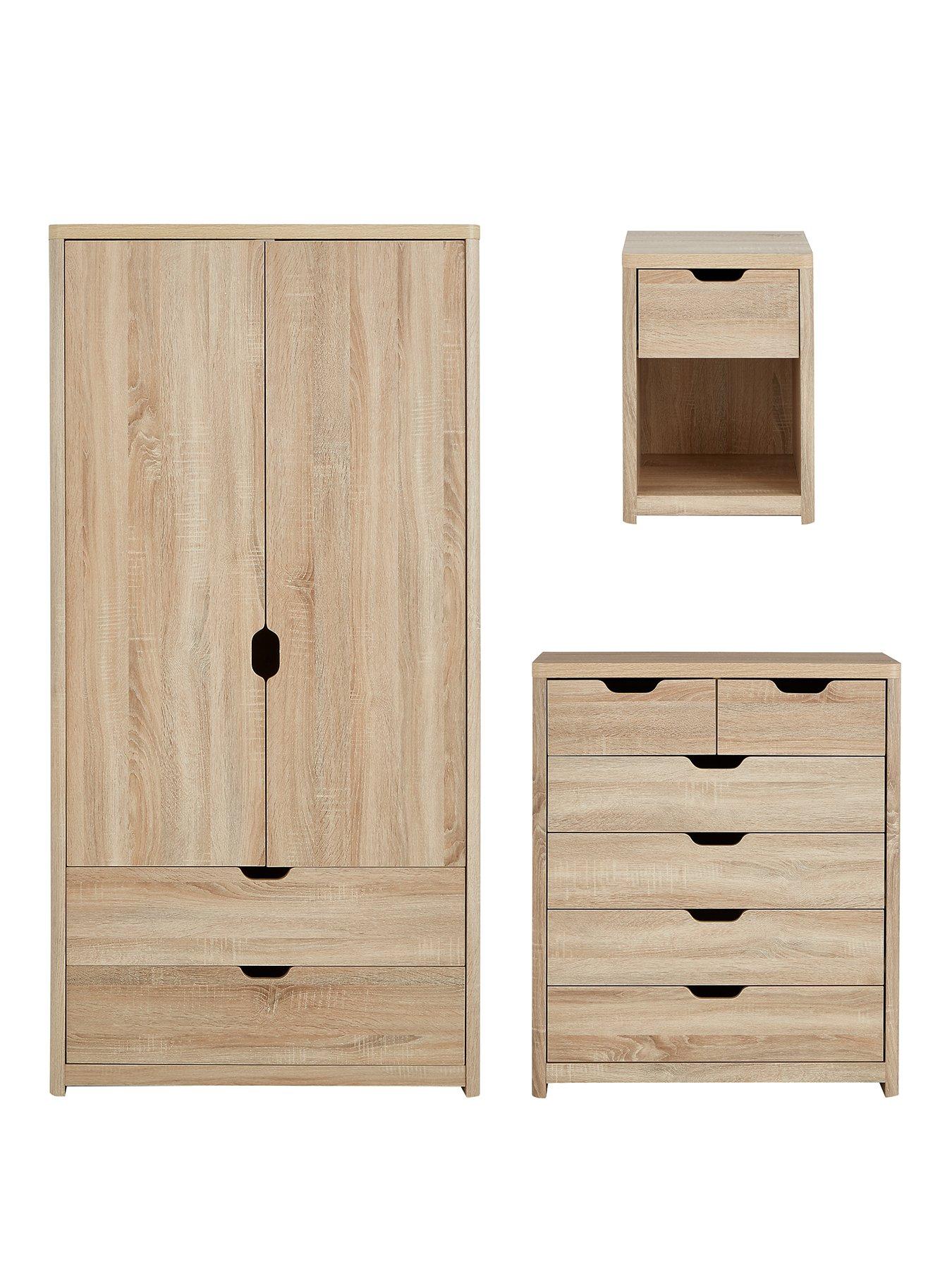 Pagnell 3 door 4 deals drawer wardrobe