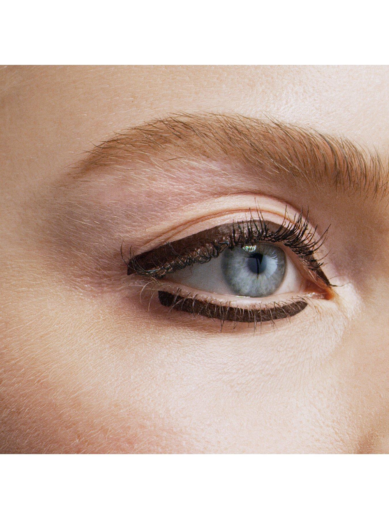 Image 3 of 4 of L'Oreal Paris Matte Signature Liquid Eyeliner