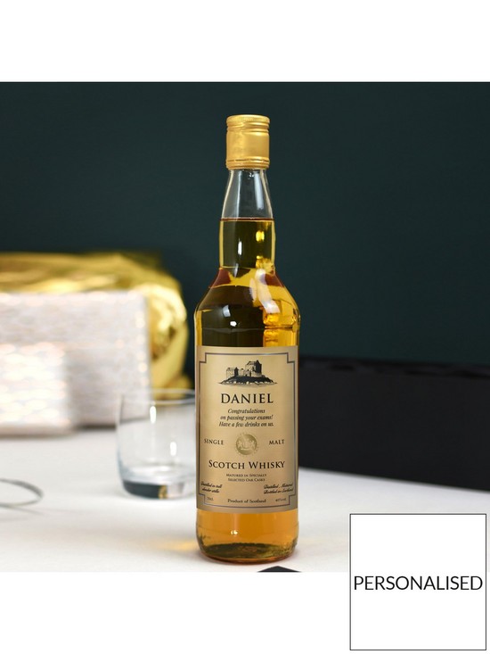stillFront image of signature-gifts-personalised-malt-whisky-in-gift-box-40-vol-70cl