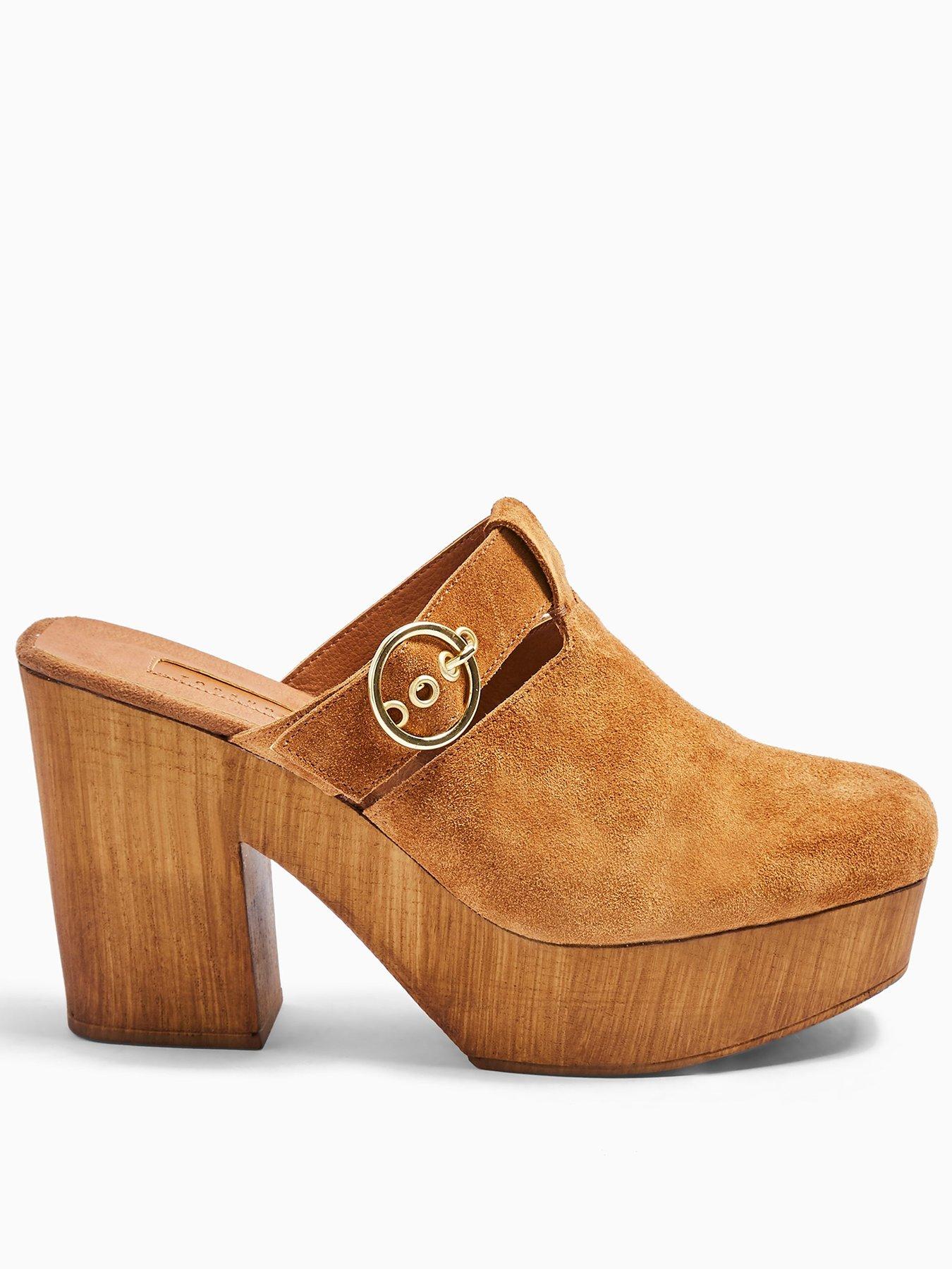 extra wide clogs and mules