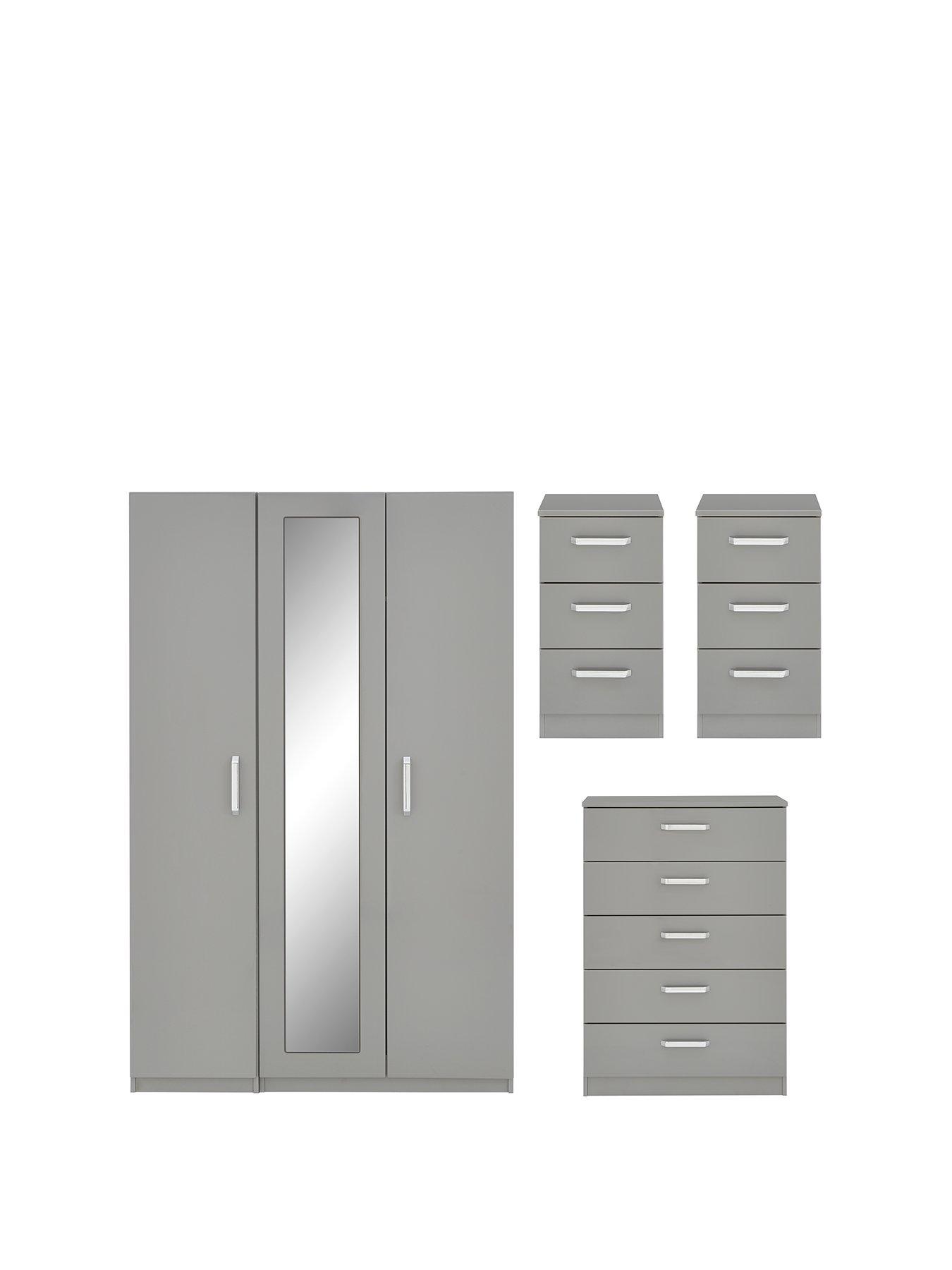 undefined Sanford Part Assembled High Gloss 4 Piece Package - 3 Door Mirrored Wardrobe, Chest of 5 Drawers and 2 Bedside Chests