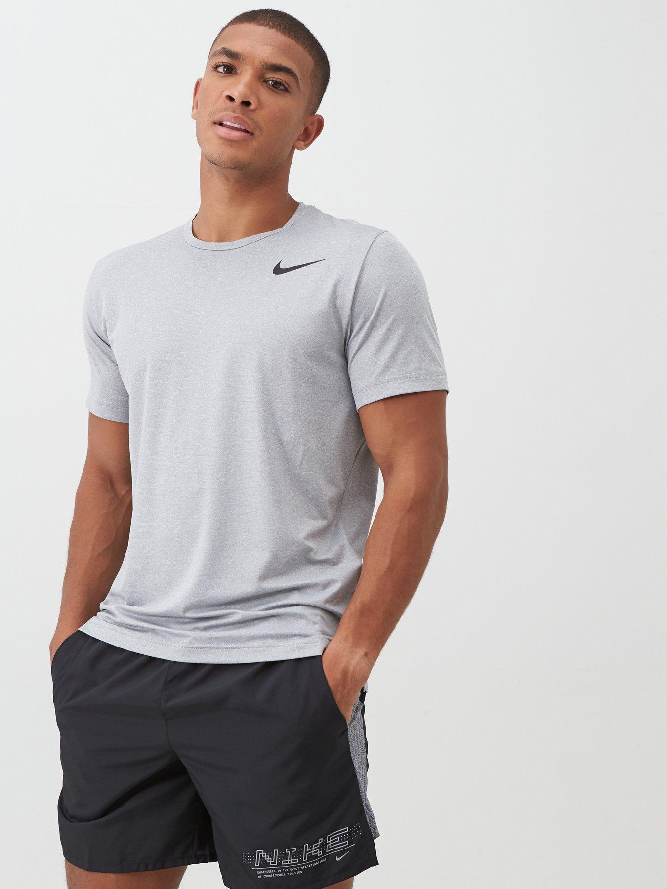 nike t shirt shorts