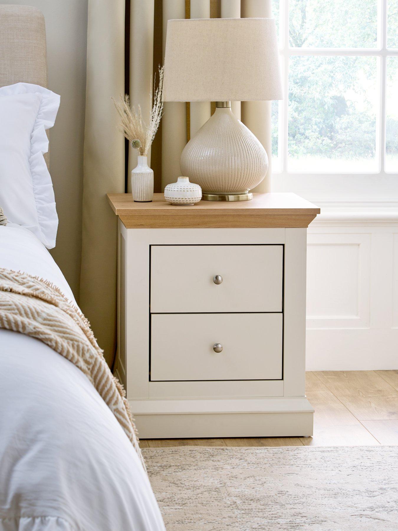 The Very Collection Hanna Set of 2 Bedside Chests