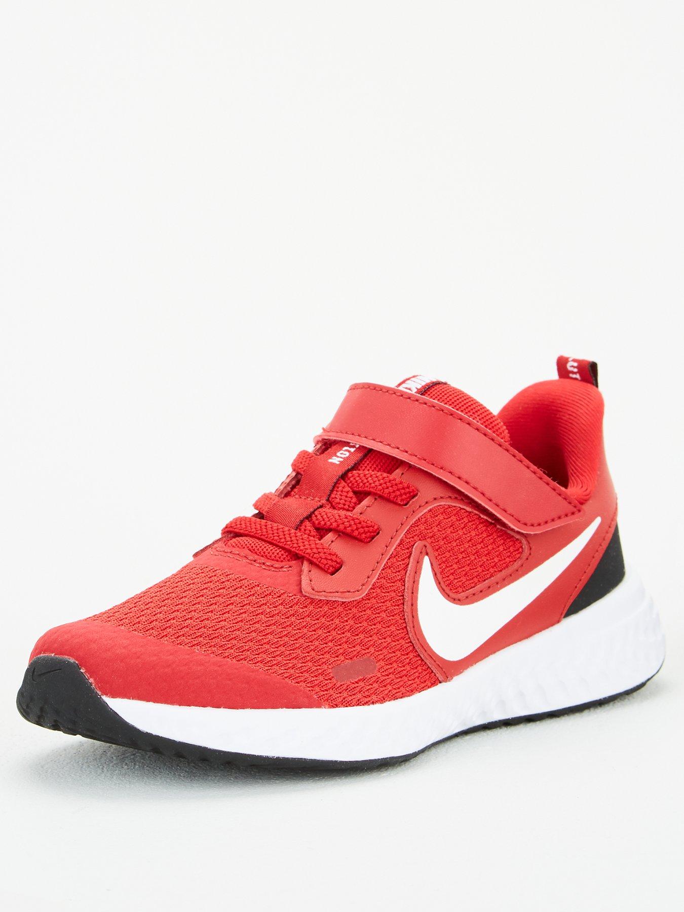 Nike Revolution 5 Childrens Trainer review