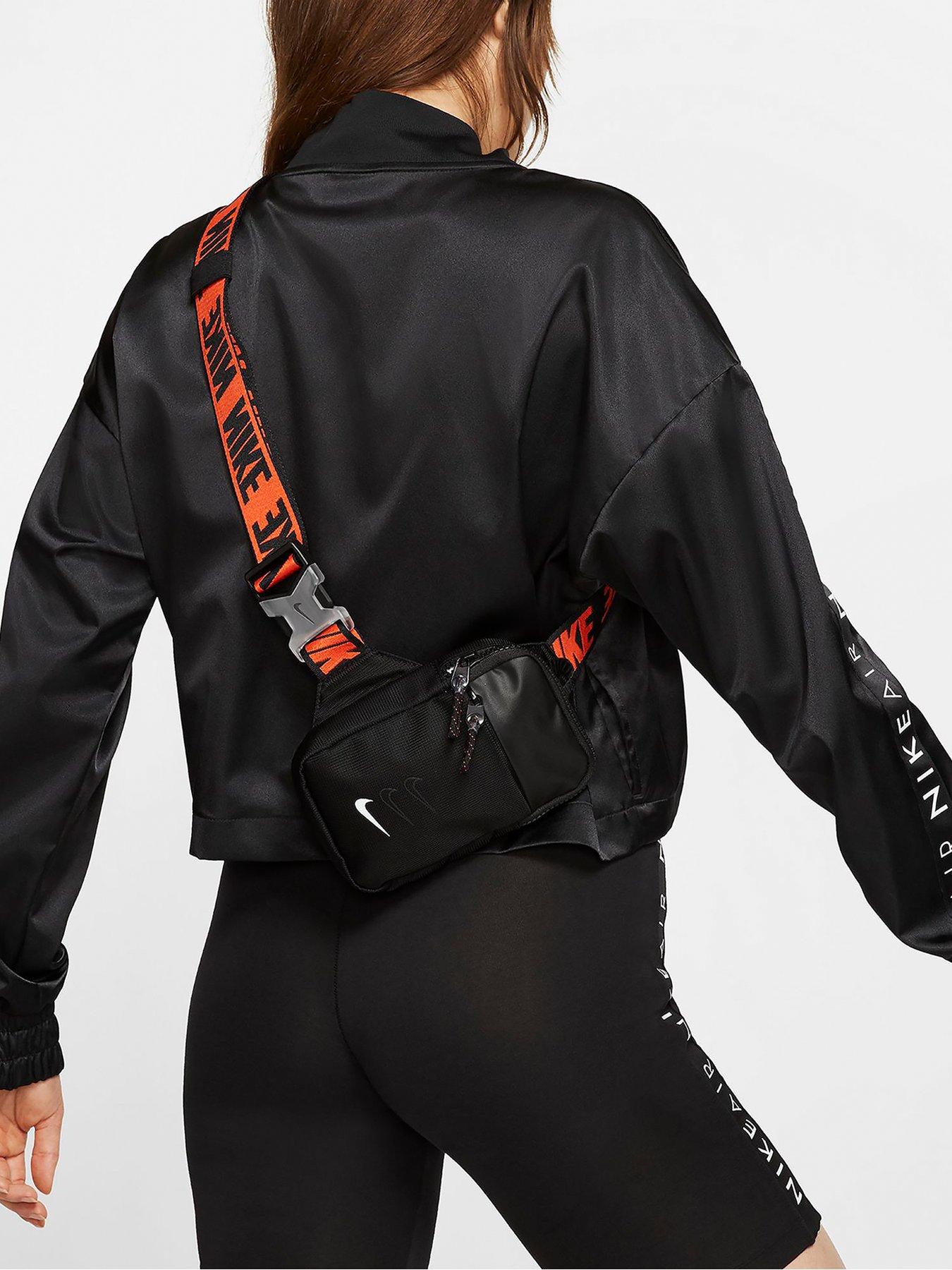 nike advanced hip pack
