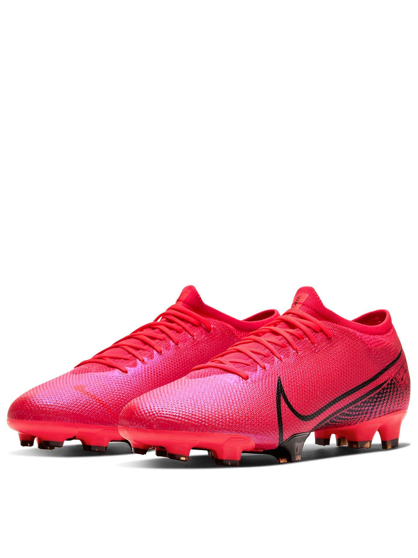 red nike mercurial football boots
