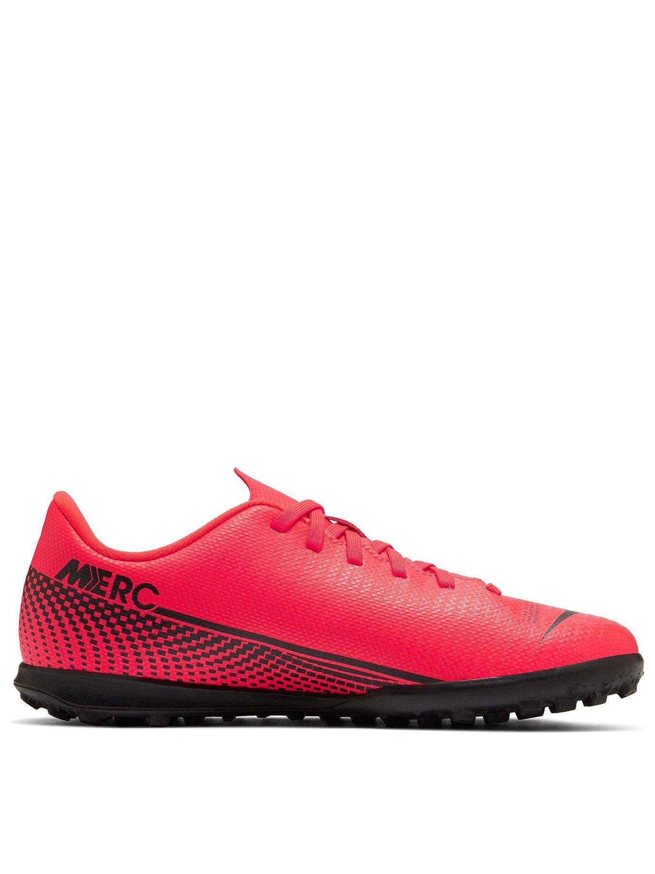 nike hypervenom astro