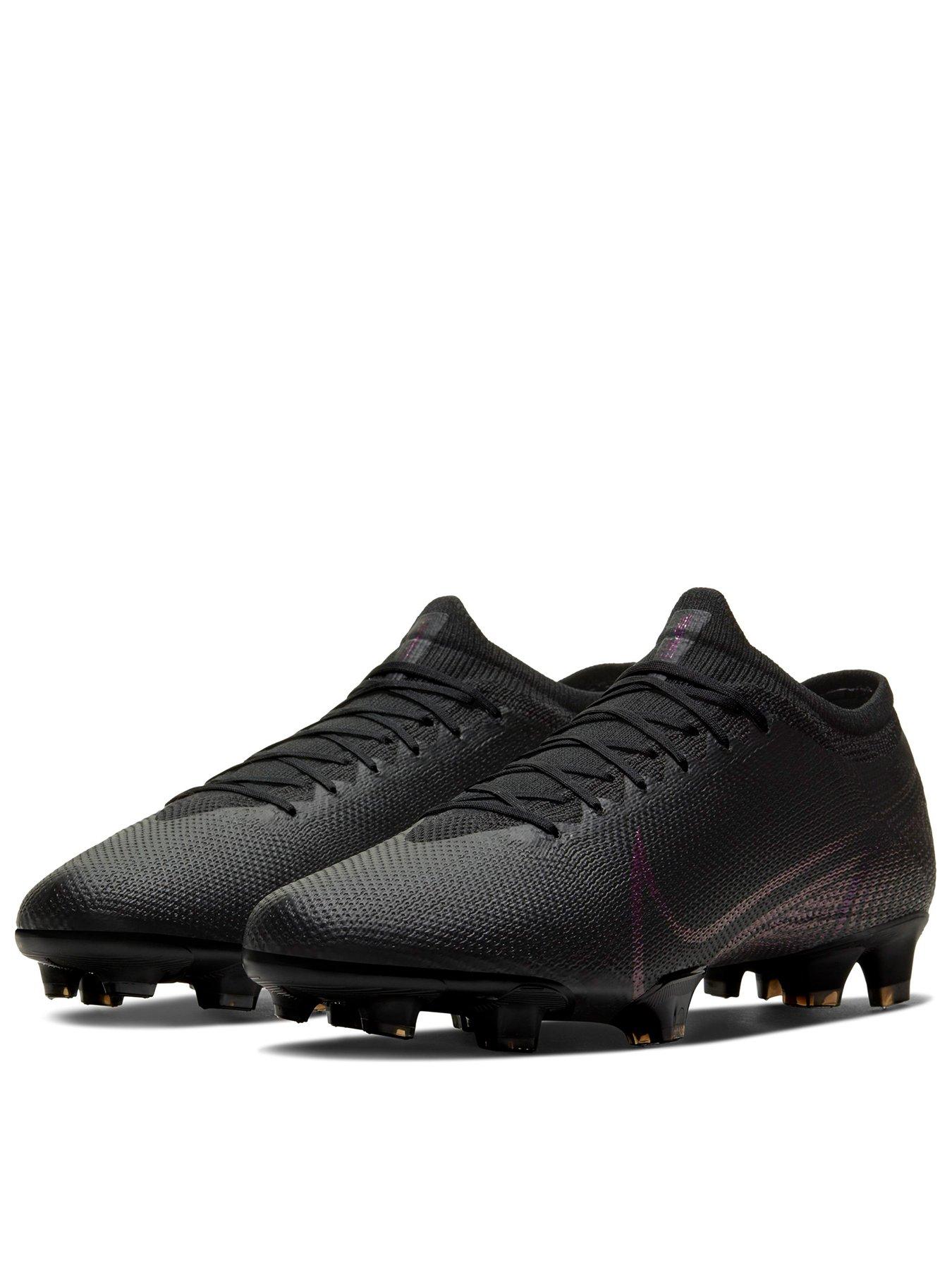 black nike footy boots