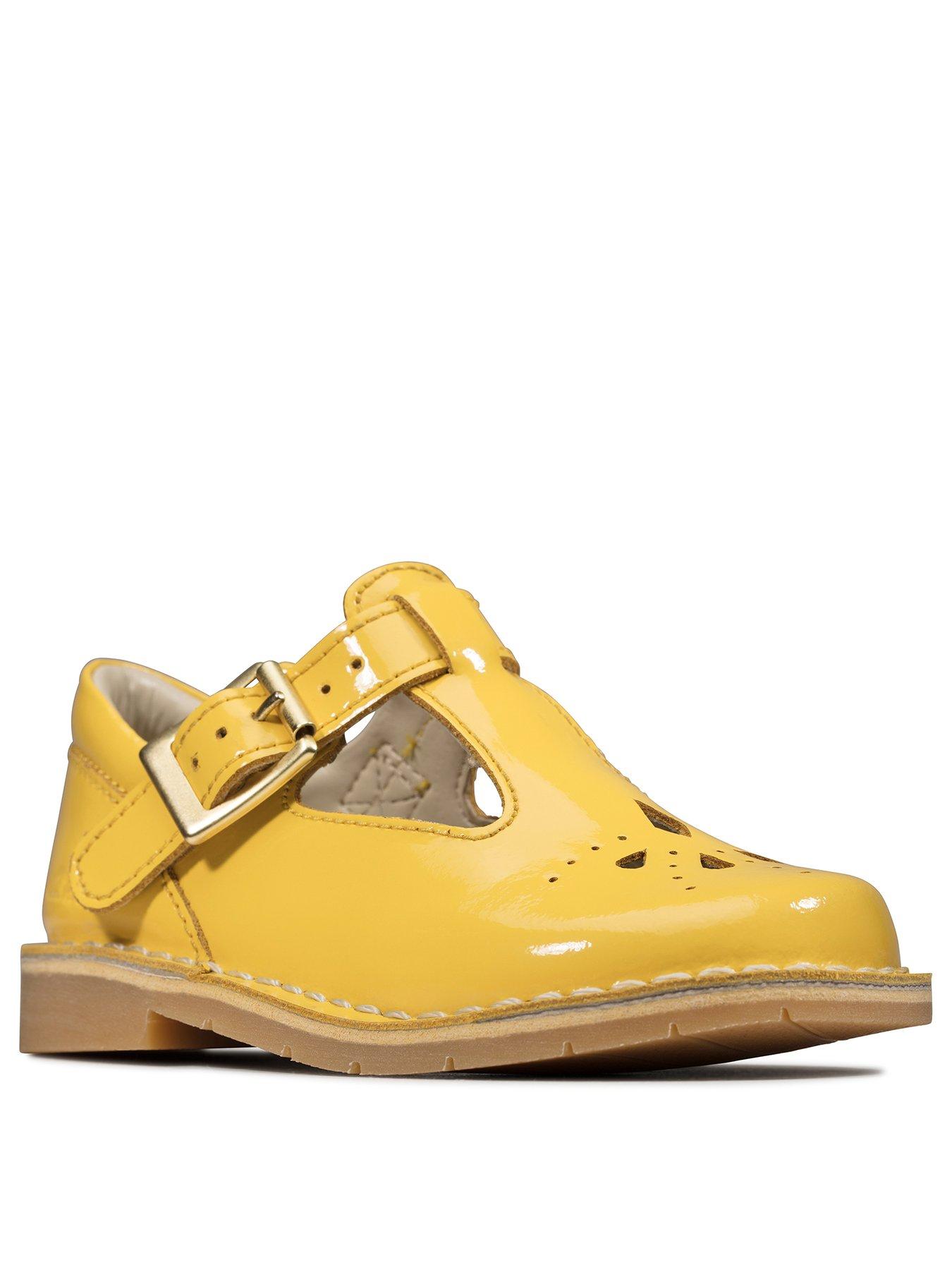 clarks toddler shoes