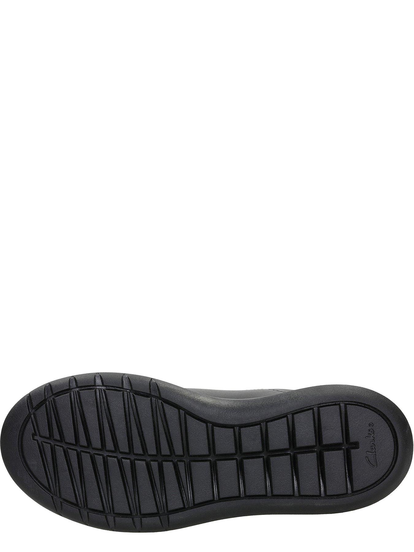 clarks scape street youth