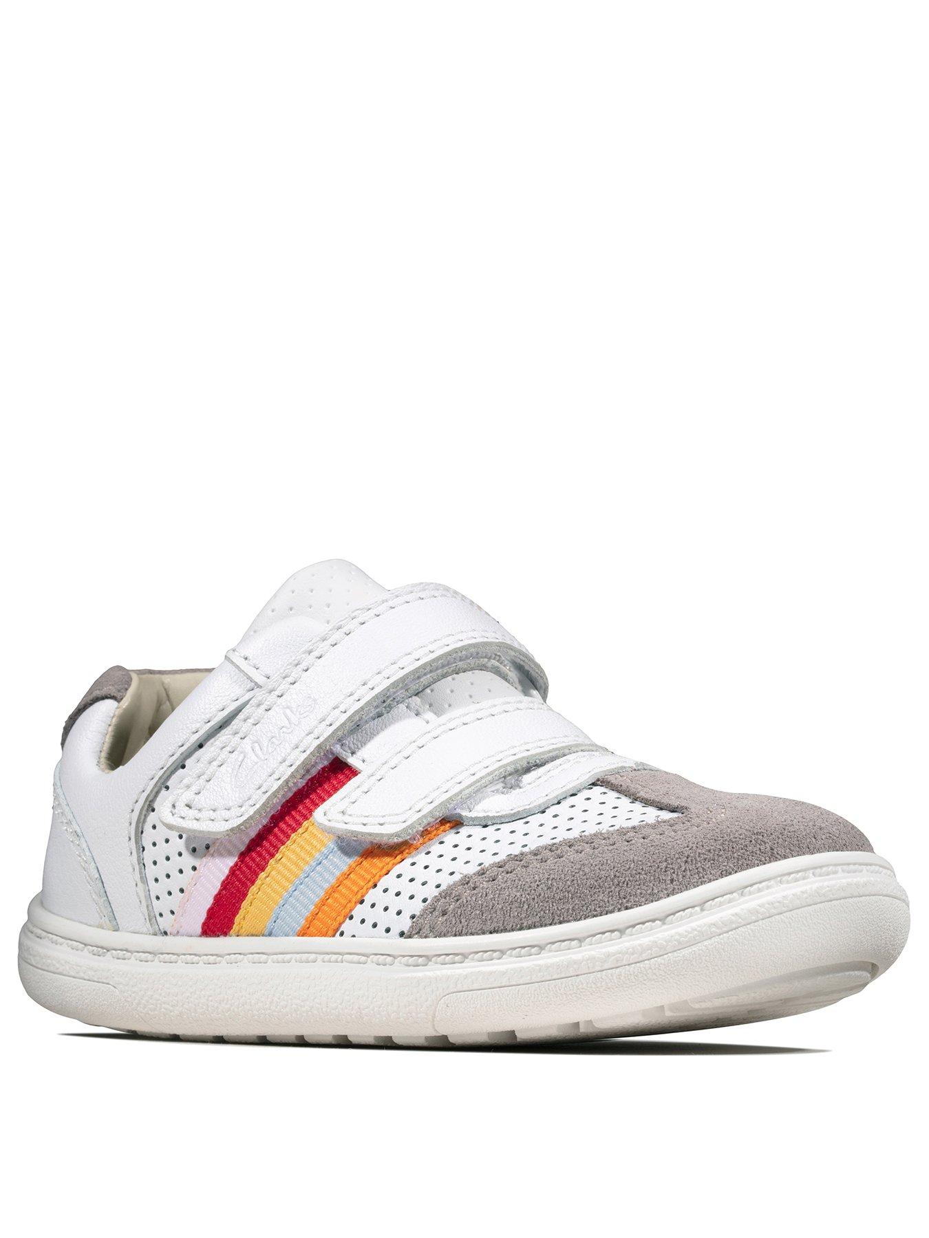 clarks outlet girls trainers